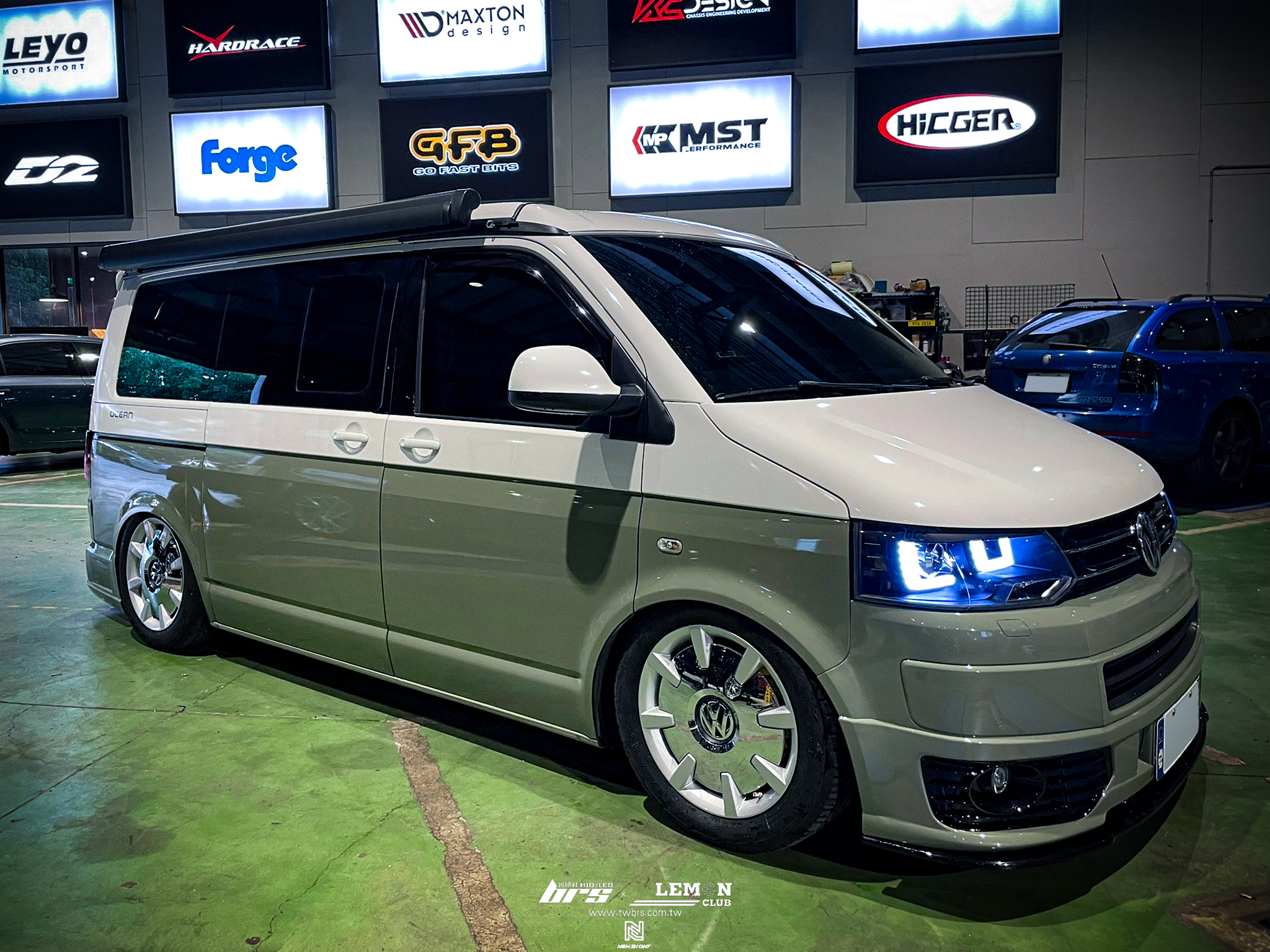 Volkswagen T5 California Ocean 安裝 Feelair BP4高配 氣壓避震器+T5專用四出後保桿