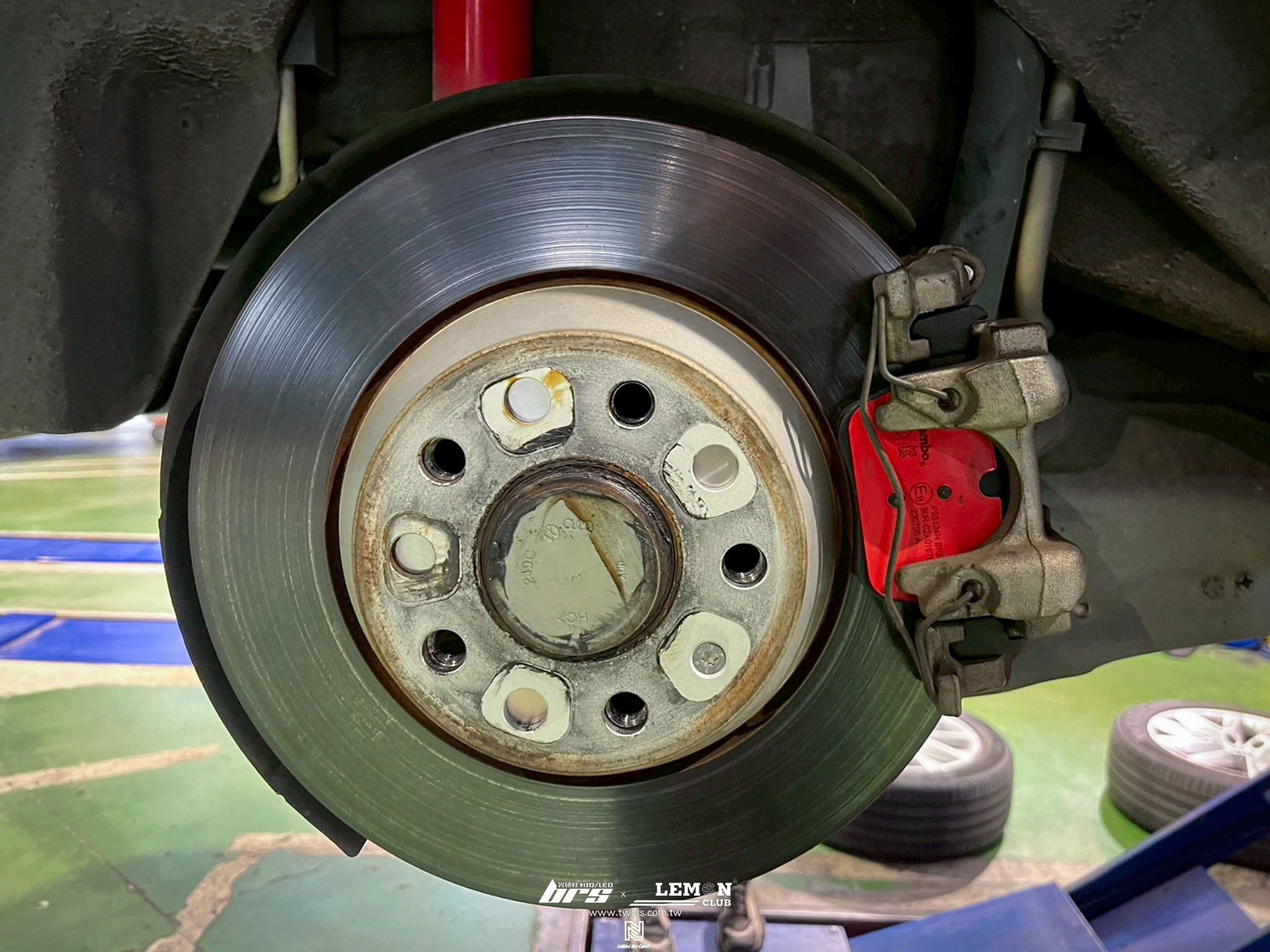 Skoda Superb 安裝 前Brembo來令片+後Brembo來令片