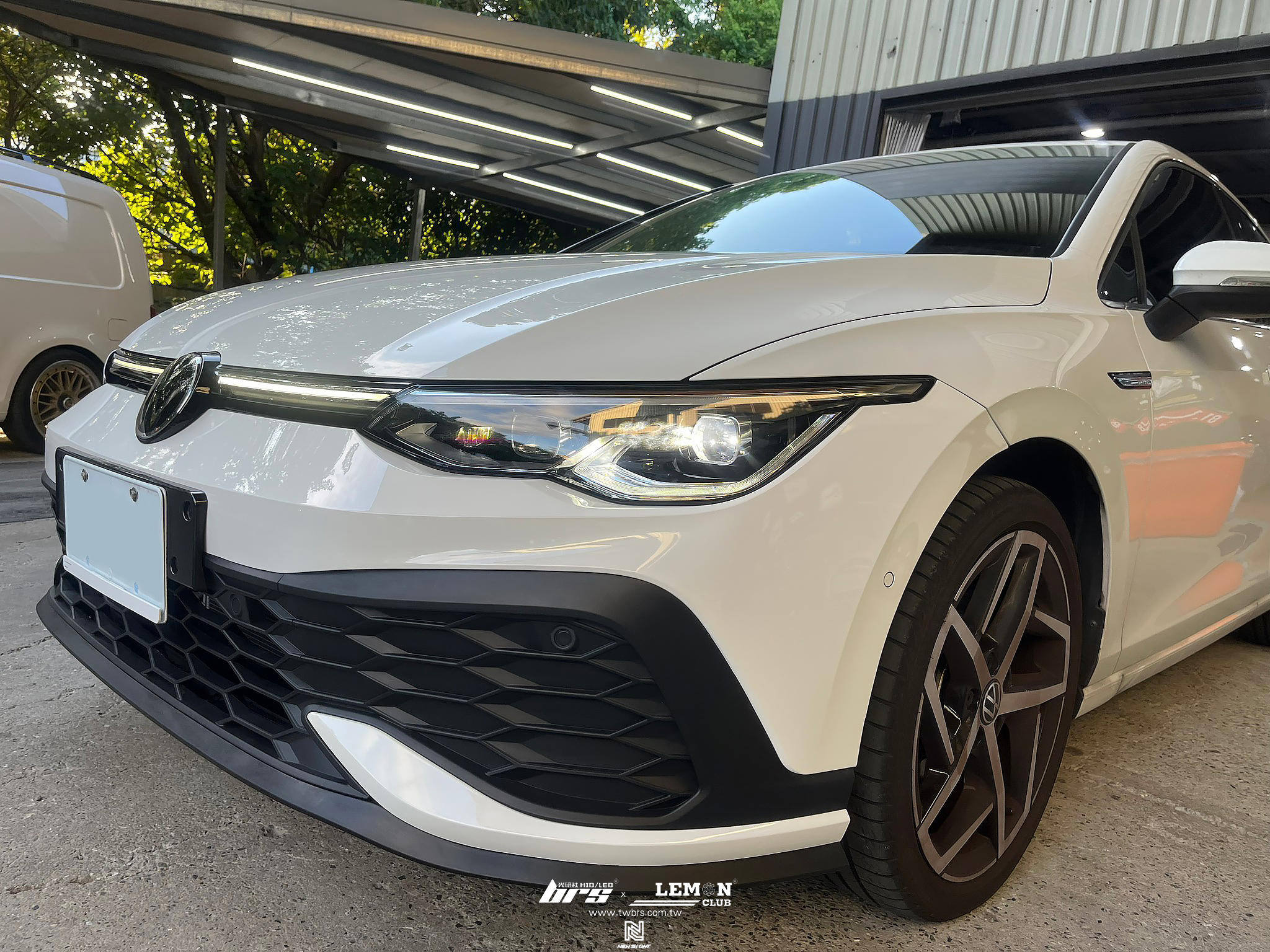 Volkswagen Golf 8 安裝 CS前保桿