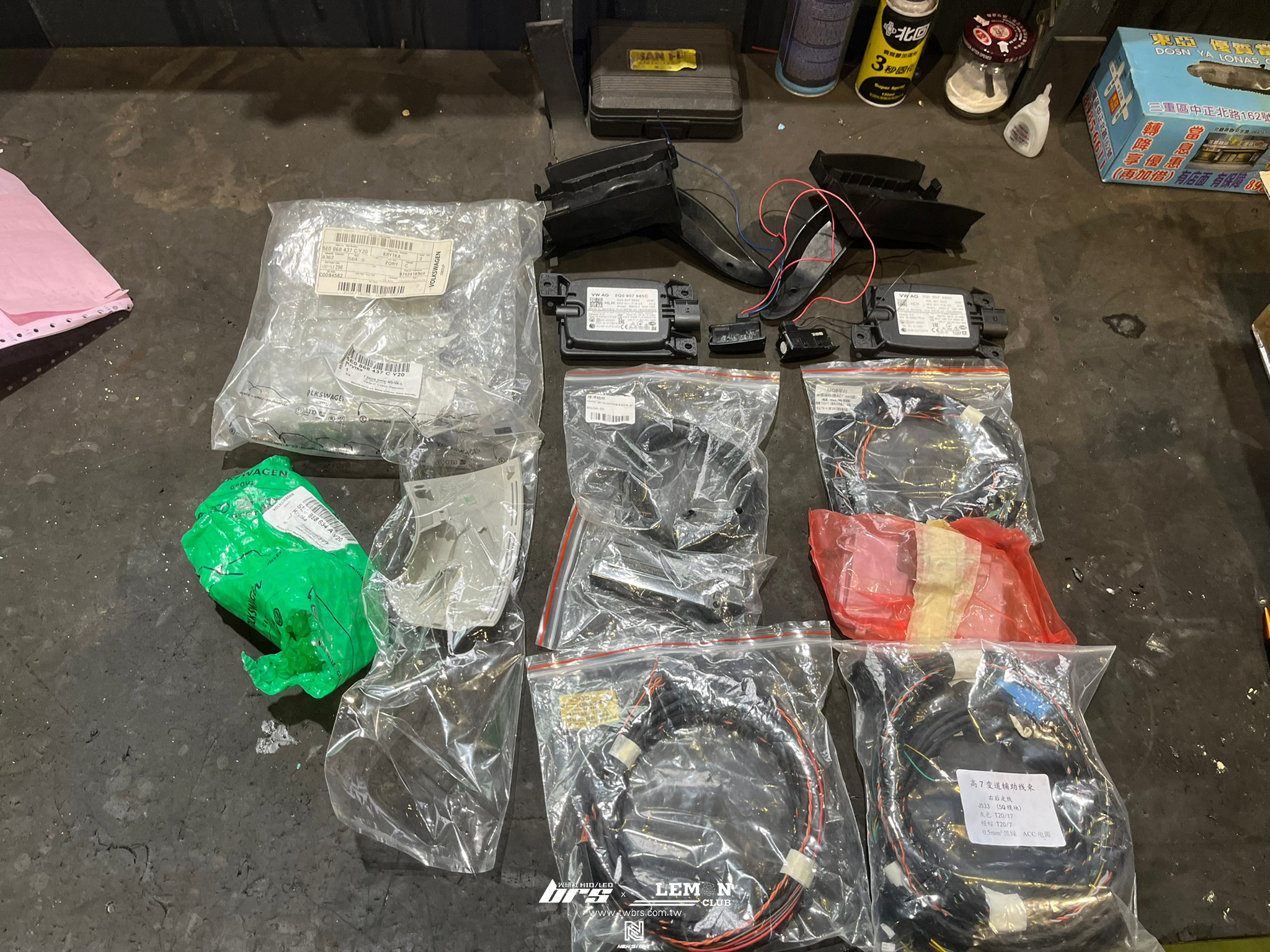 Skoda Octavia 保養(德國LIQUI MOLY 0W30頂級機油+原廠機油芯+原廠洩油螺絲+原廠洩油螺絲墊片)+盲點偵測系統+車道保持+原廠直接式胎壓系統搭配ORO金屬銀氣嘴