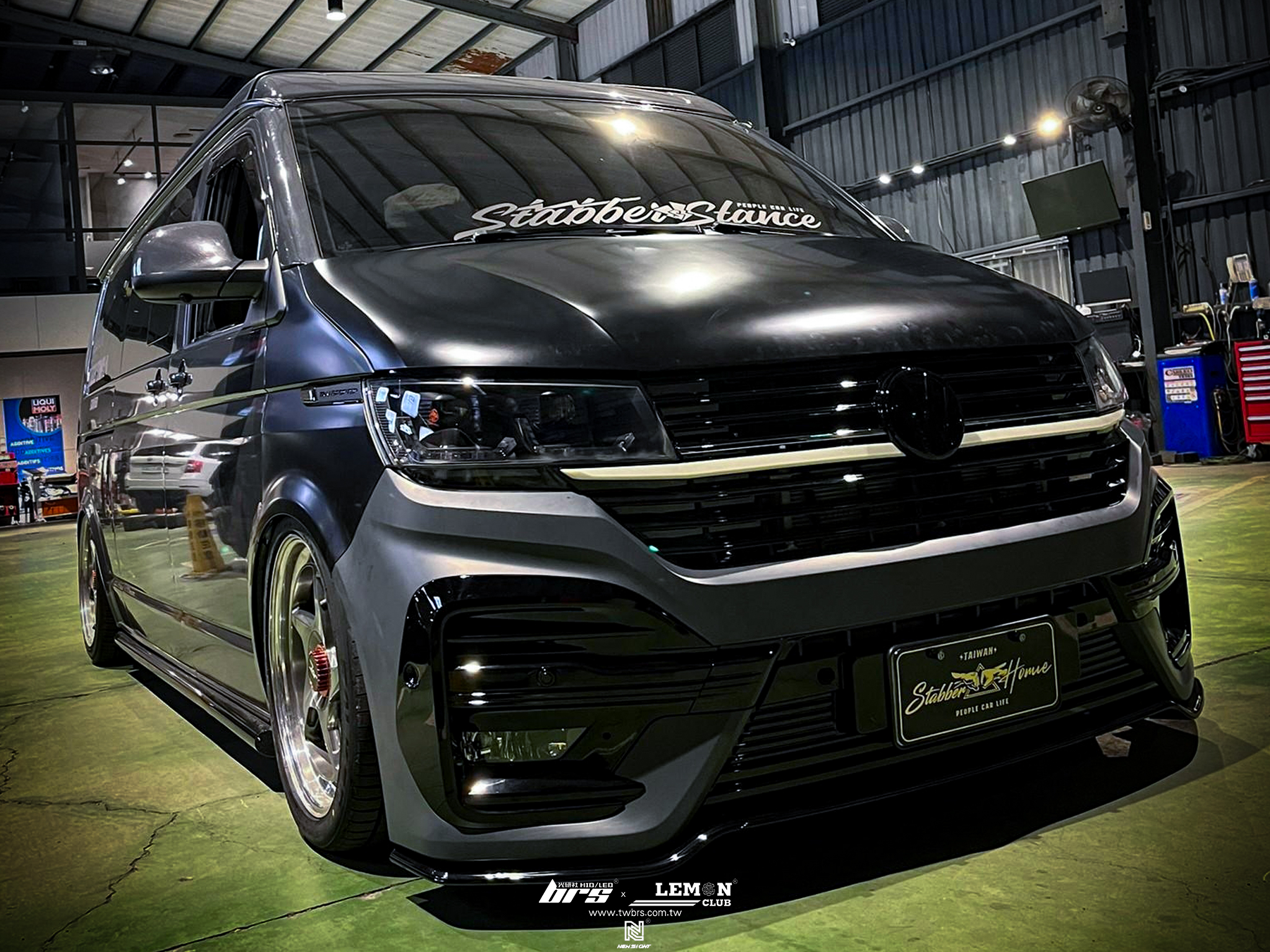 Volkswagen T5.1 安裝 T5.1改T6.1LV-R前車頭