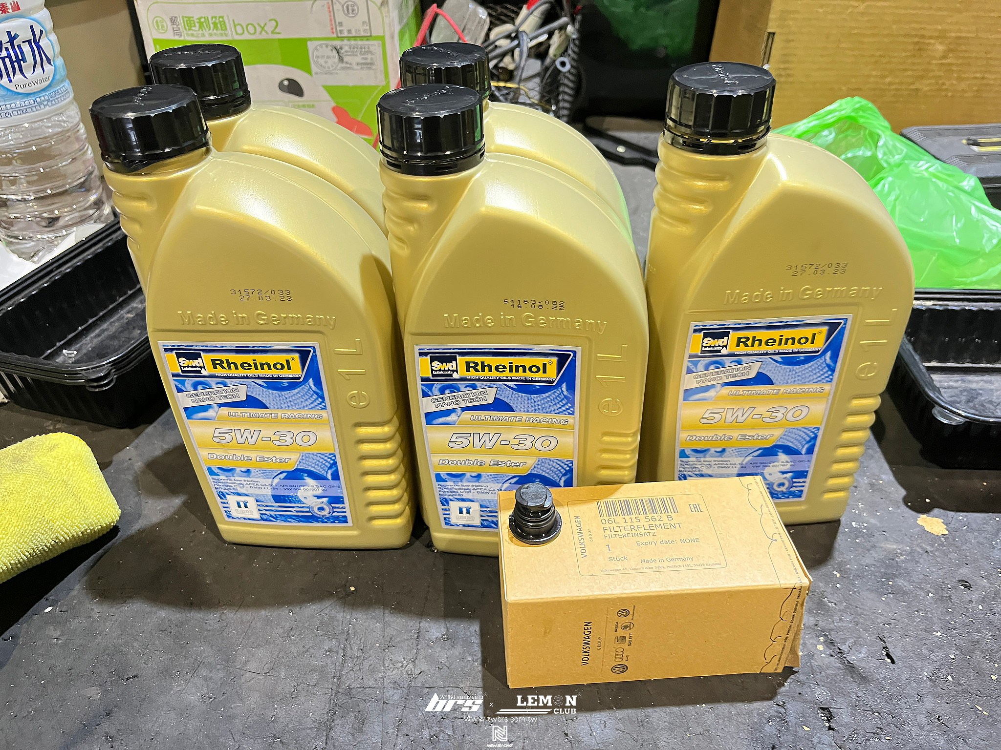 Skoda Superb 保養(萊茵機油5W30+原廠機油芯+原廠洩油螺絲)