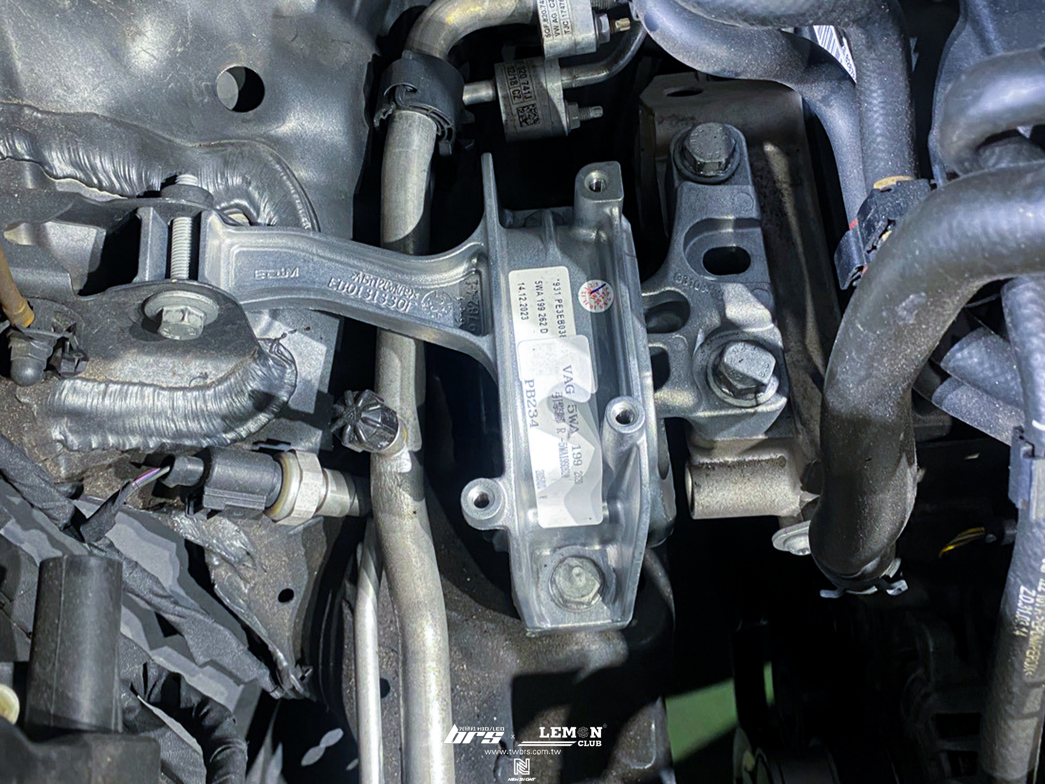 Skoda Kodiaq 保養 原廠引擎腳+原廠變速箱腳