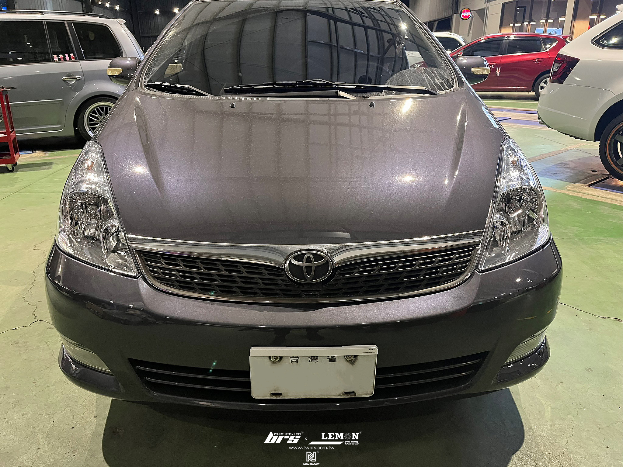Toyota Wish 安裝 原廠魚眼大燈總成