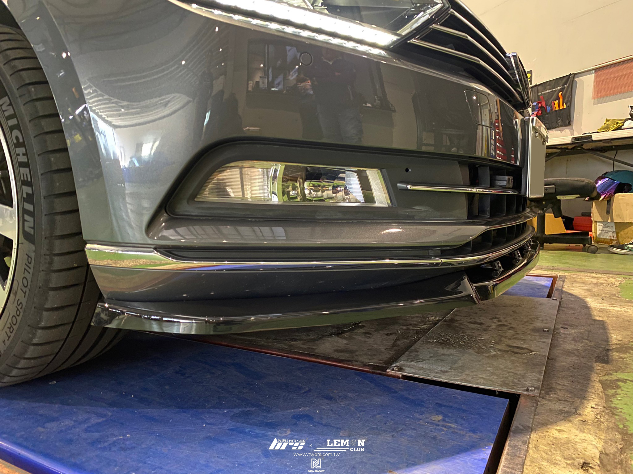 Volkswagen Passat 安裝 類MAX FD2 前下巴