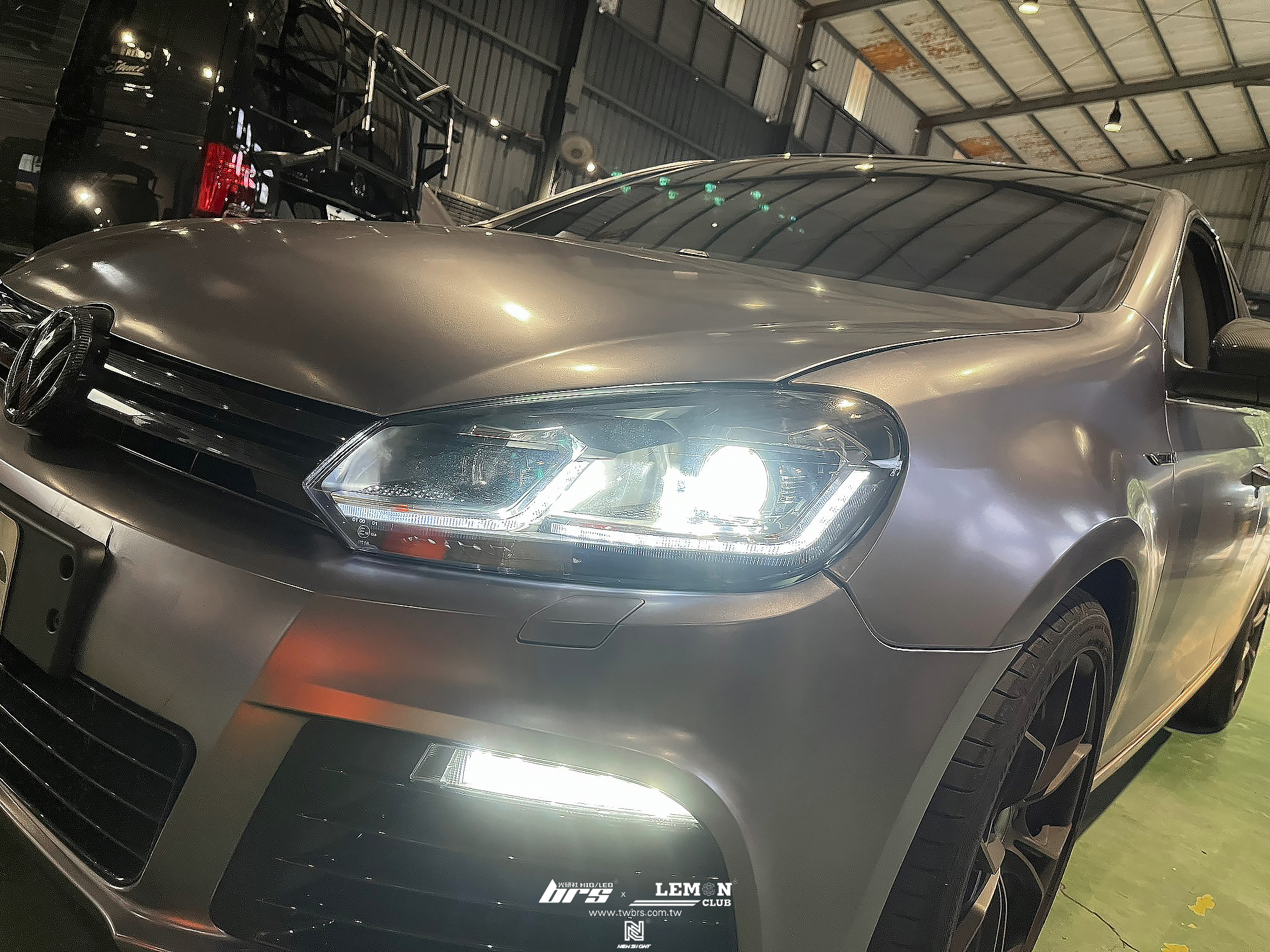 Volkswagen Golf 6 安裝 Highlight SS款(高階款) 6500K LED