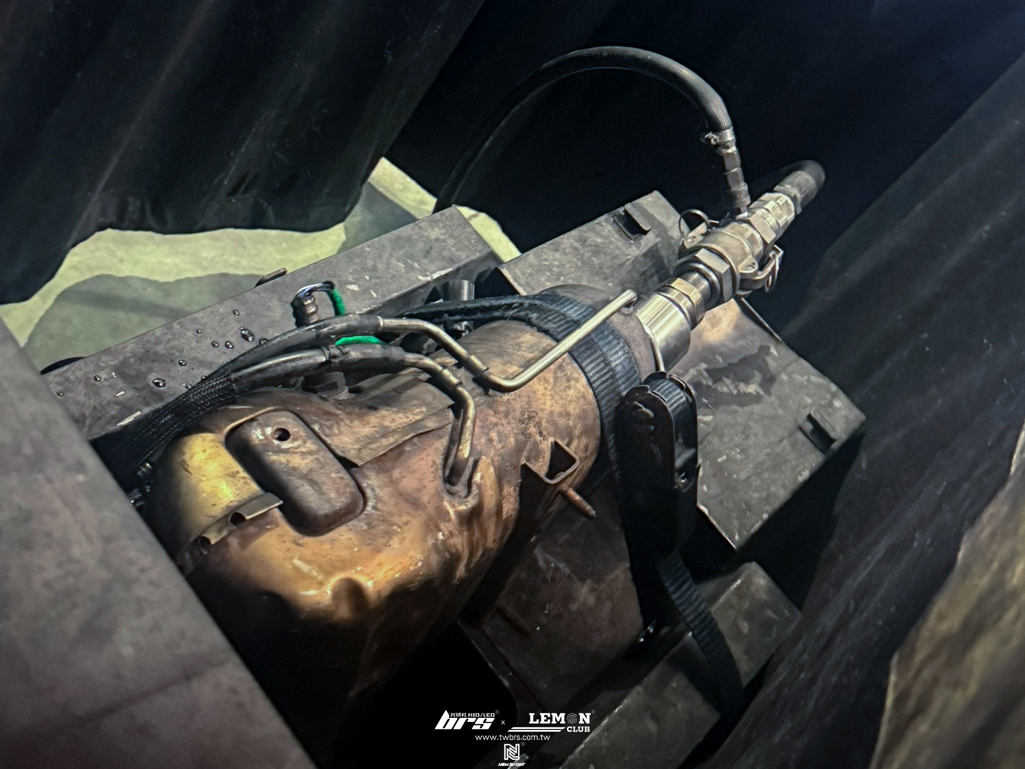 Volvo V60 安裝 DPF脈衝式清洗