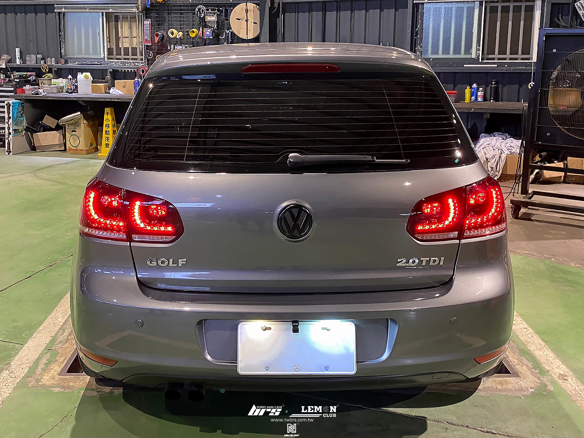 Volkswagen Golf 6 安裝 R20汽車尾燈