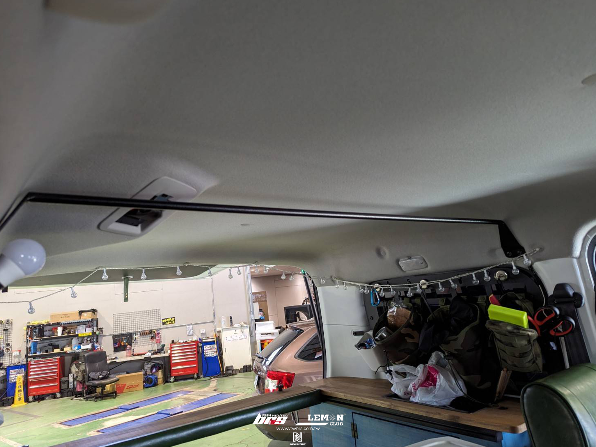 Toyota Town Ace 安裝 引擎室隔熱罩+C柱掛物橫桿