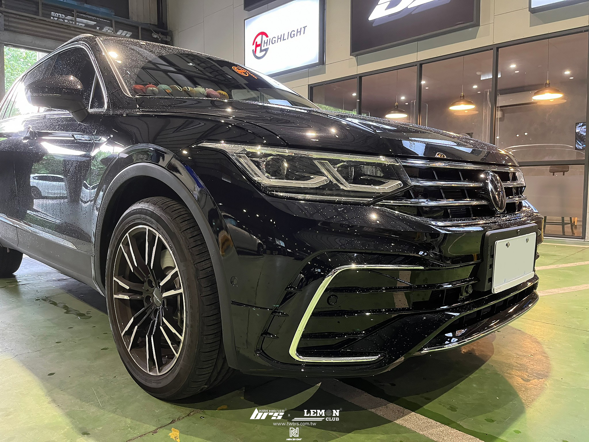 Volkswagen New Tiguan 安裝 21年式小改款前保桿+21年式小改款後保桿+環景校正