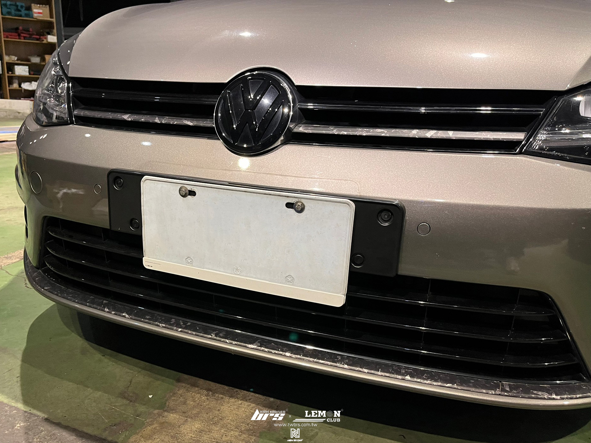 Volkswagen Golf 7 安裝 牌照框