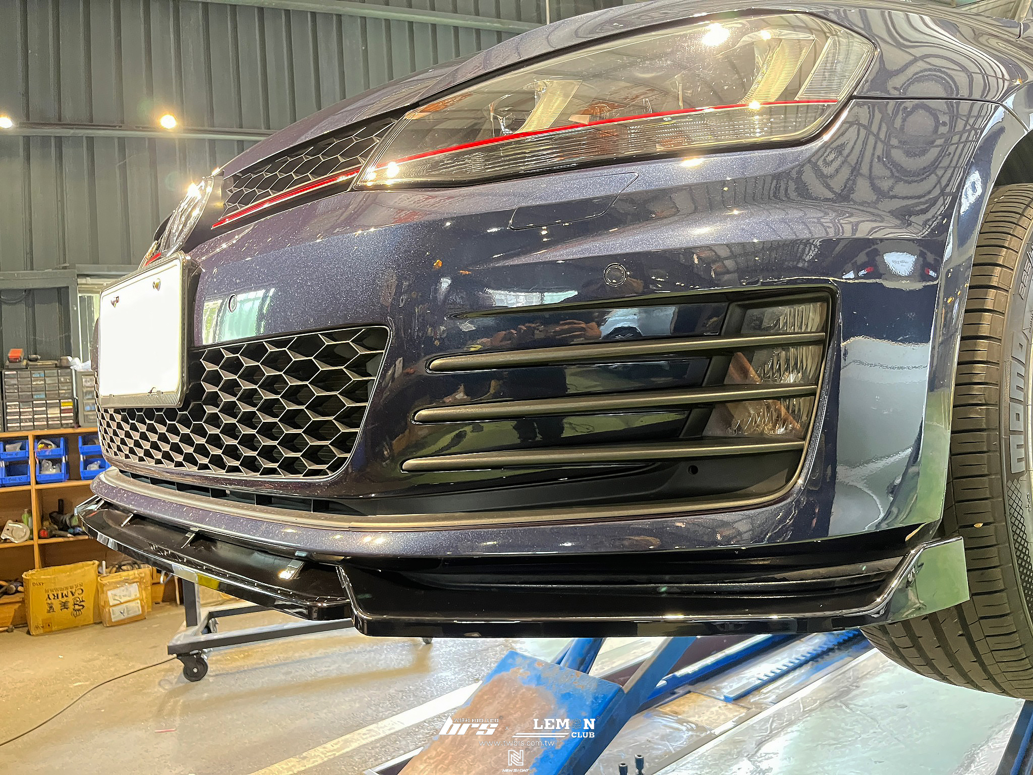 Volkswagen Golf 7 GTI 安裝 三件式前下巴