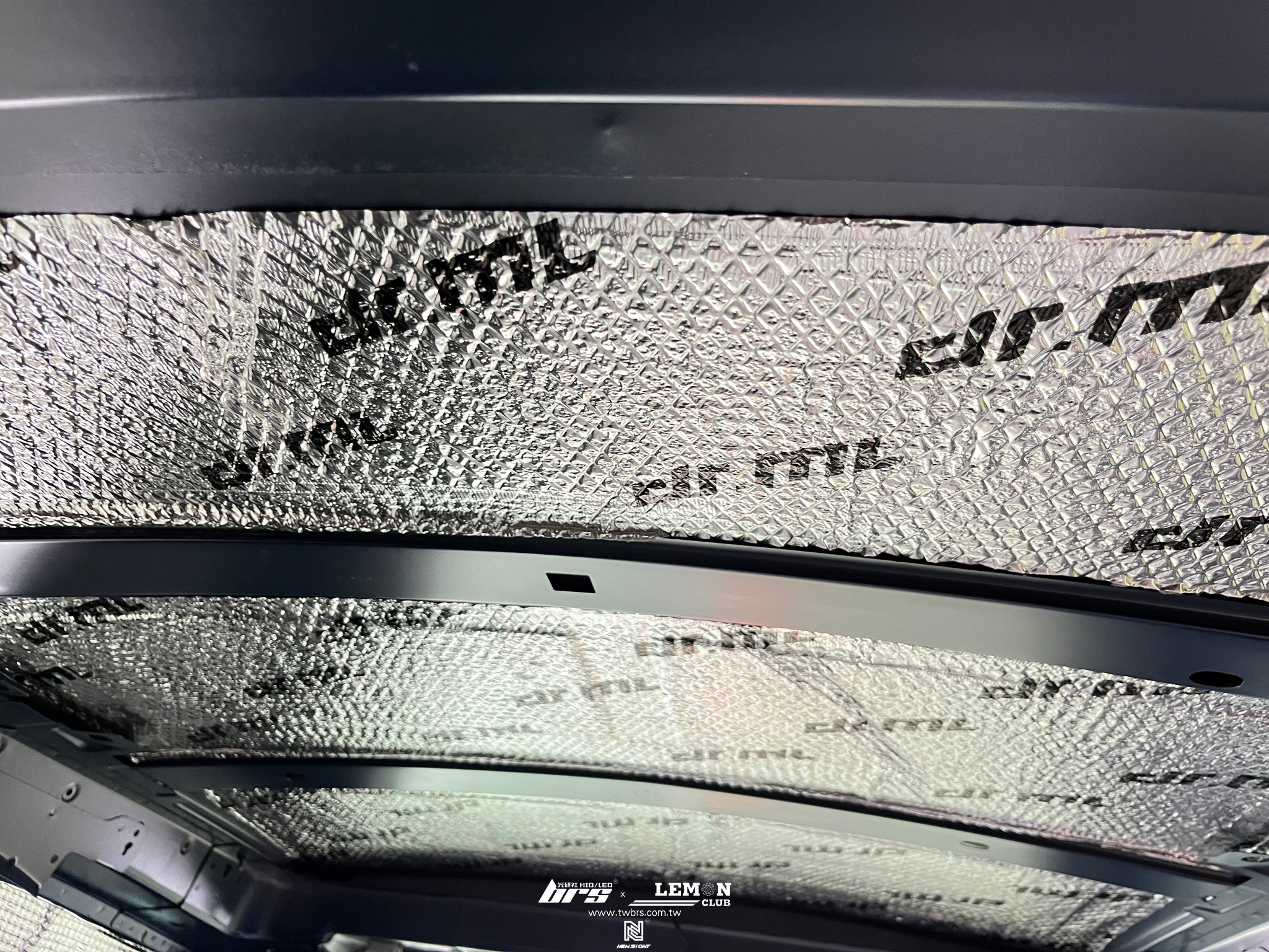 Ford Kuga 安裝 頂篷隔音制震