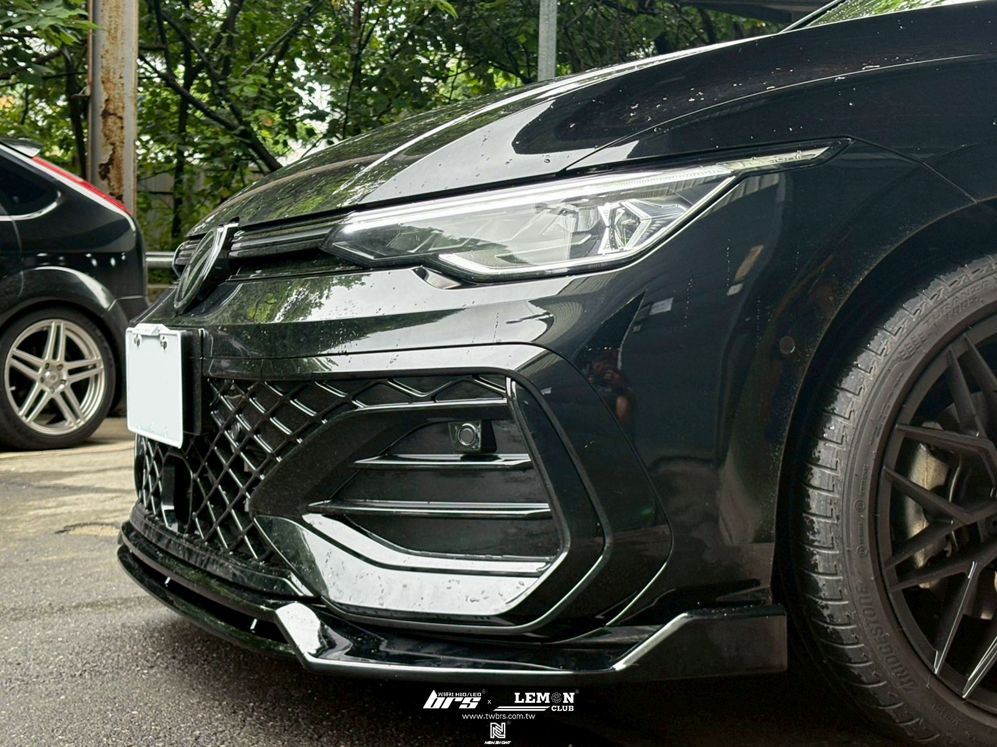 Volkswagen Golf 8.5 安裝 類O尾翼+RZ款前下巴