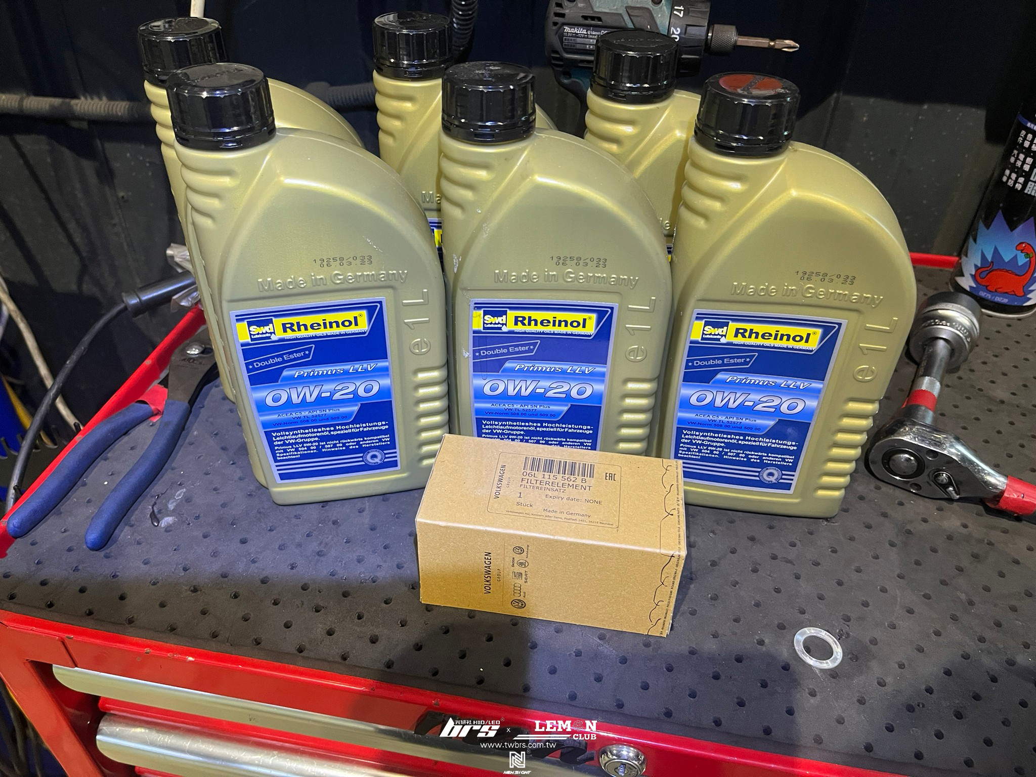 Volkswagen Golf 7 GTI 保養(德國Rheinol萊茵機油0W20+原廠機油芯+原廠洩油螺絲墊片)