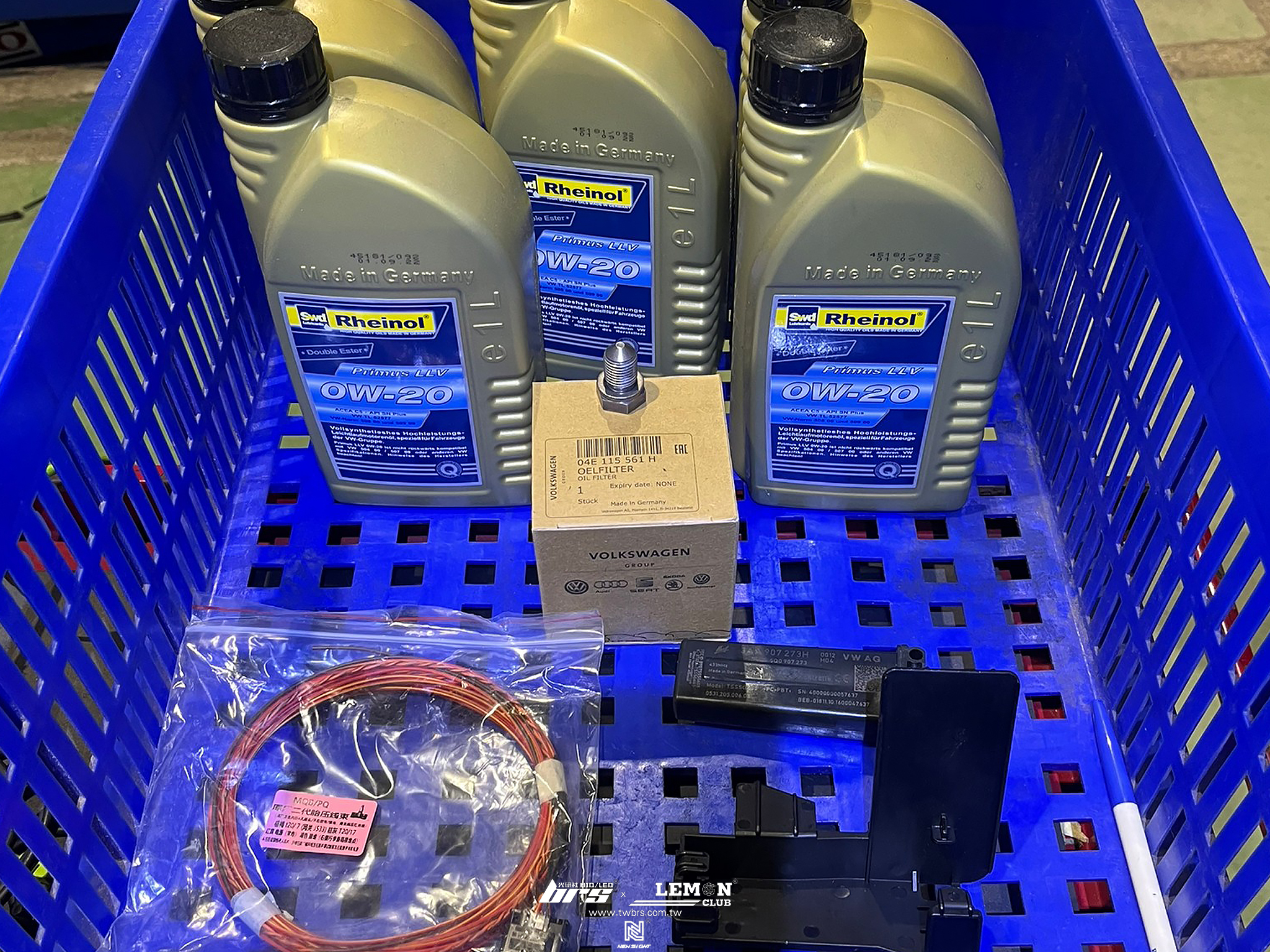 Skoda Superb 保養(萊茵機油0W20+原廠洩油螺絲+墊片+原廠雞油芯)+原廠直接式胎壓(二代胎壓)+ORO金屬氣嘴(黑色)