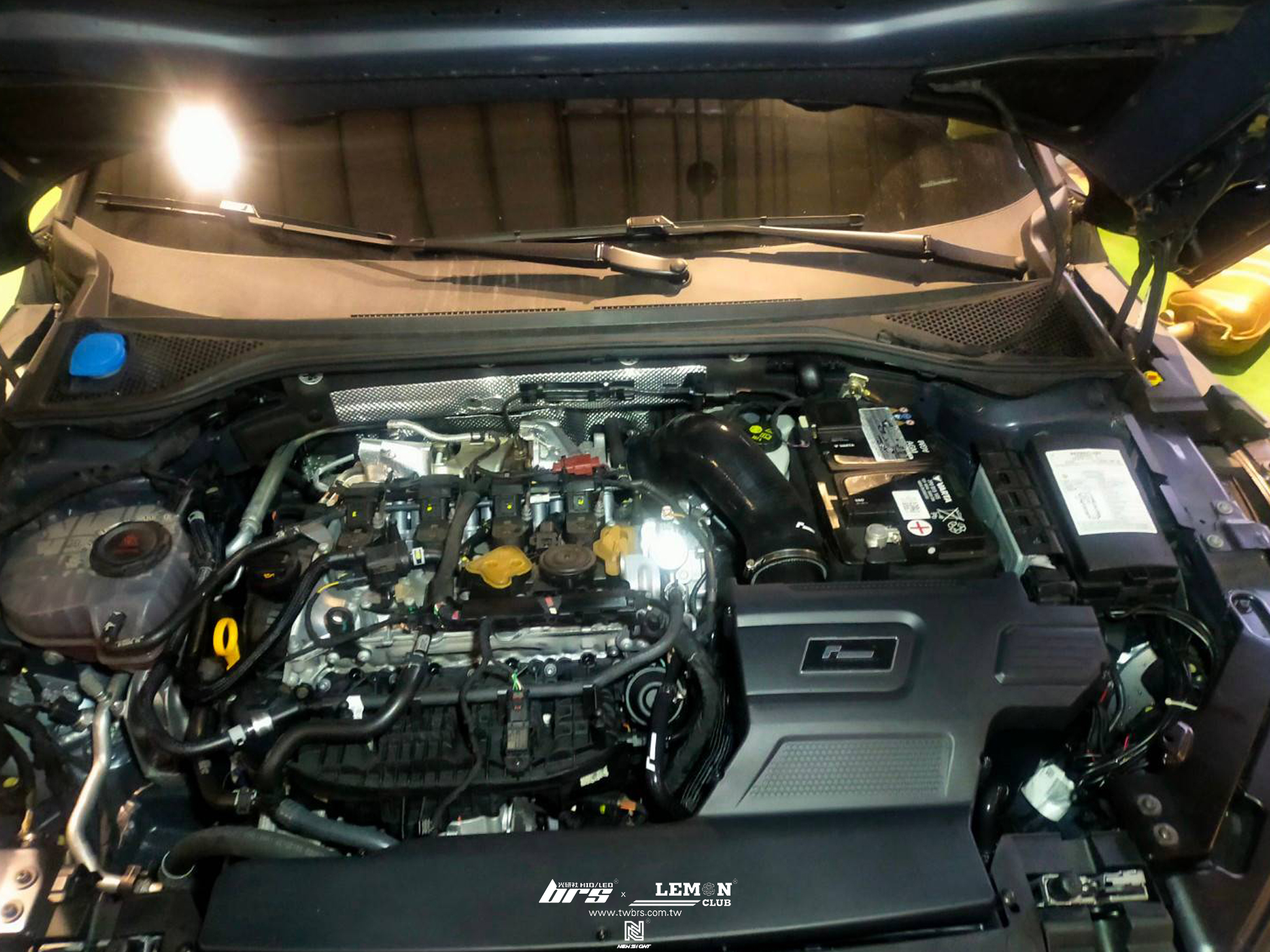 Volkswagen Arteon 保養(德國Rheinol萊茵機油5W30+原廠機油芯)+Racingline加大進氣管+Racingline R600進氣系統+Racingline R601下隱藏