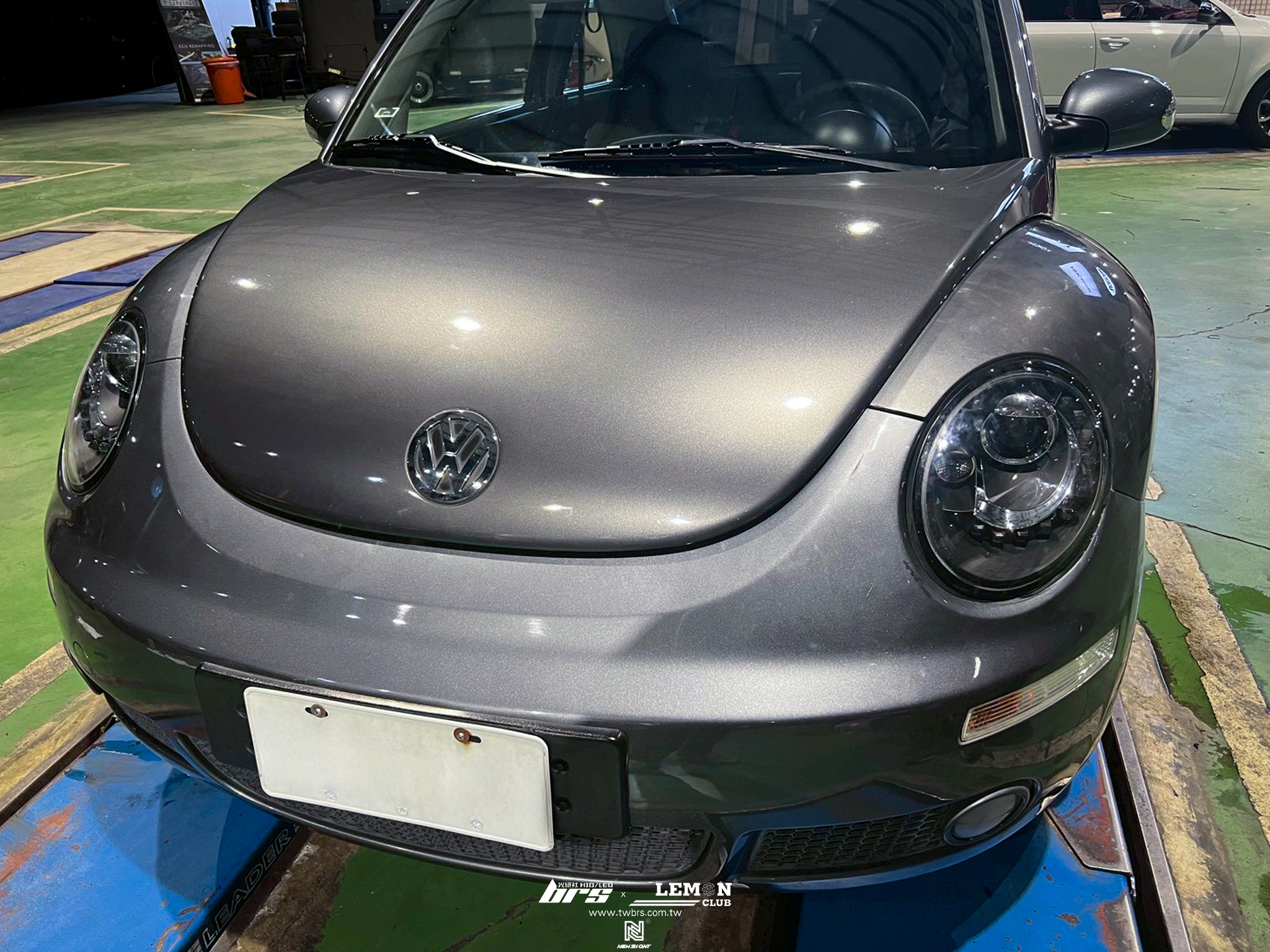 Volkswagen Beetle 安裝 副廠LED淚眼大燈