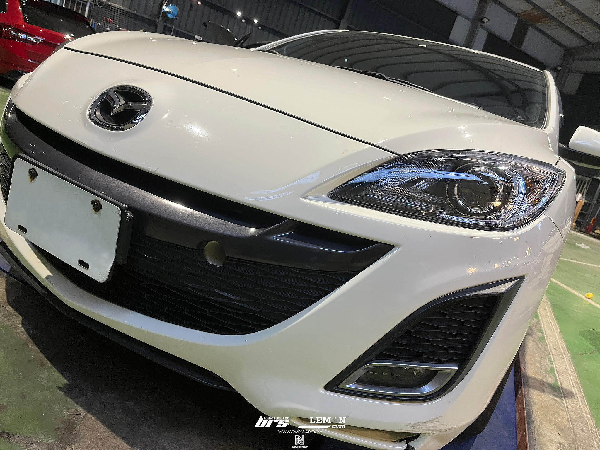 Mazda 3 安裝 魚眼大燈總成(L邊)