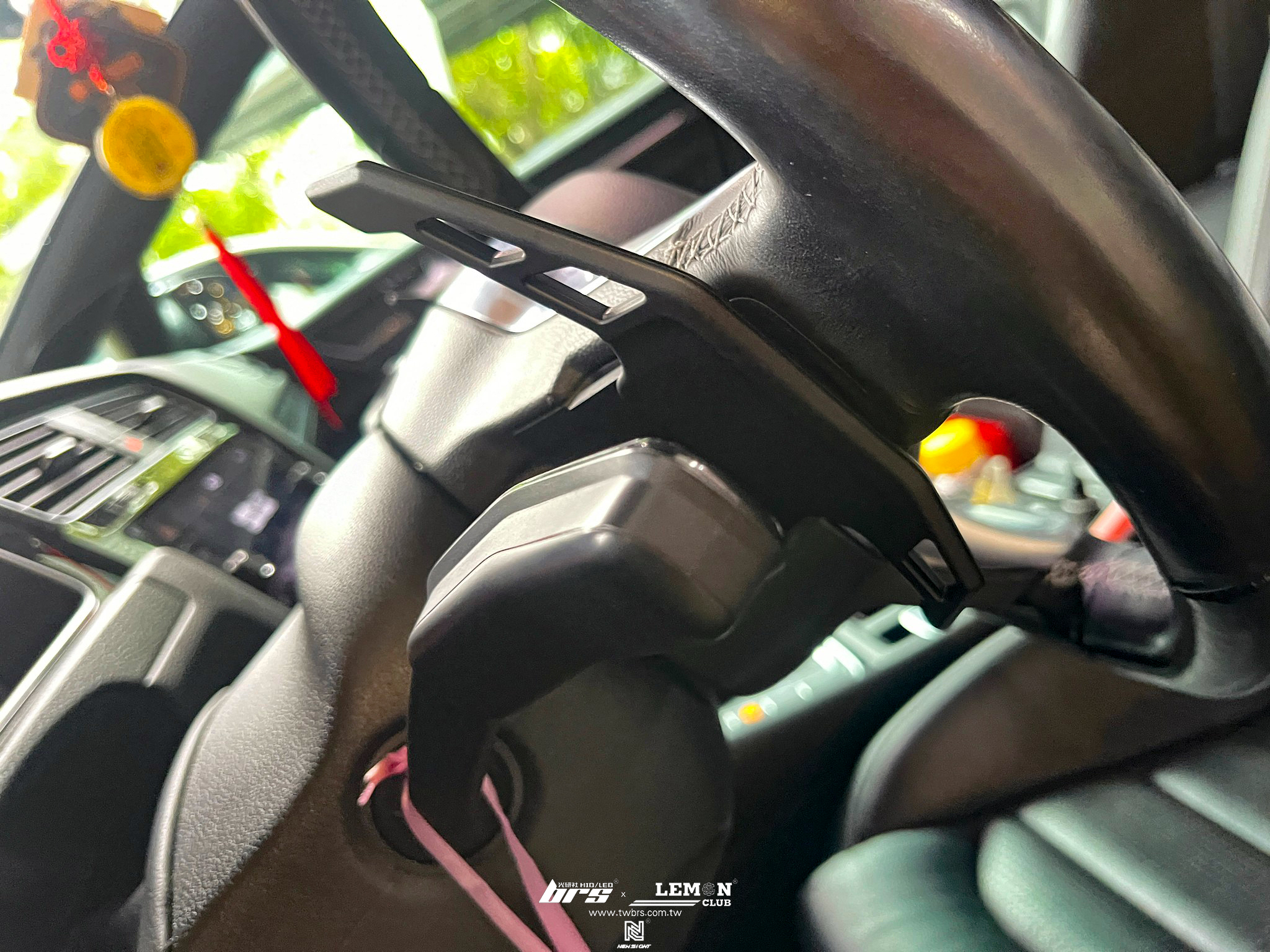 Volkswagen Golf 7.5 安裝 前保氣霸護罩+原子替換式換檔撥片