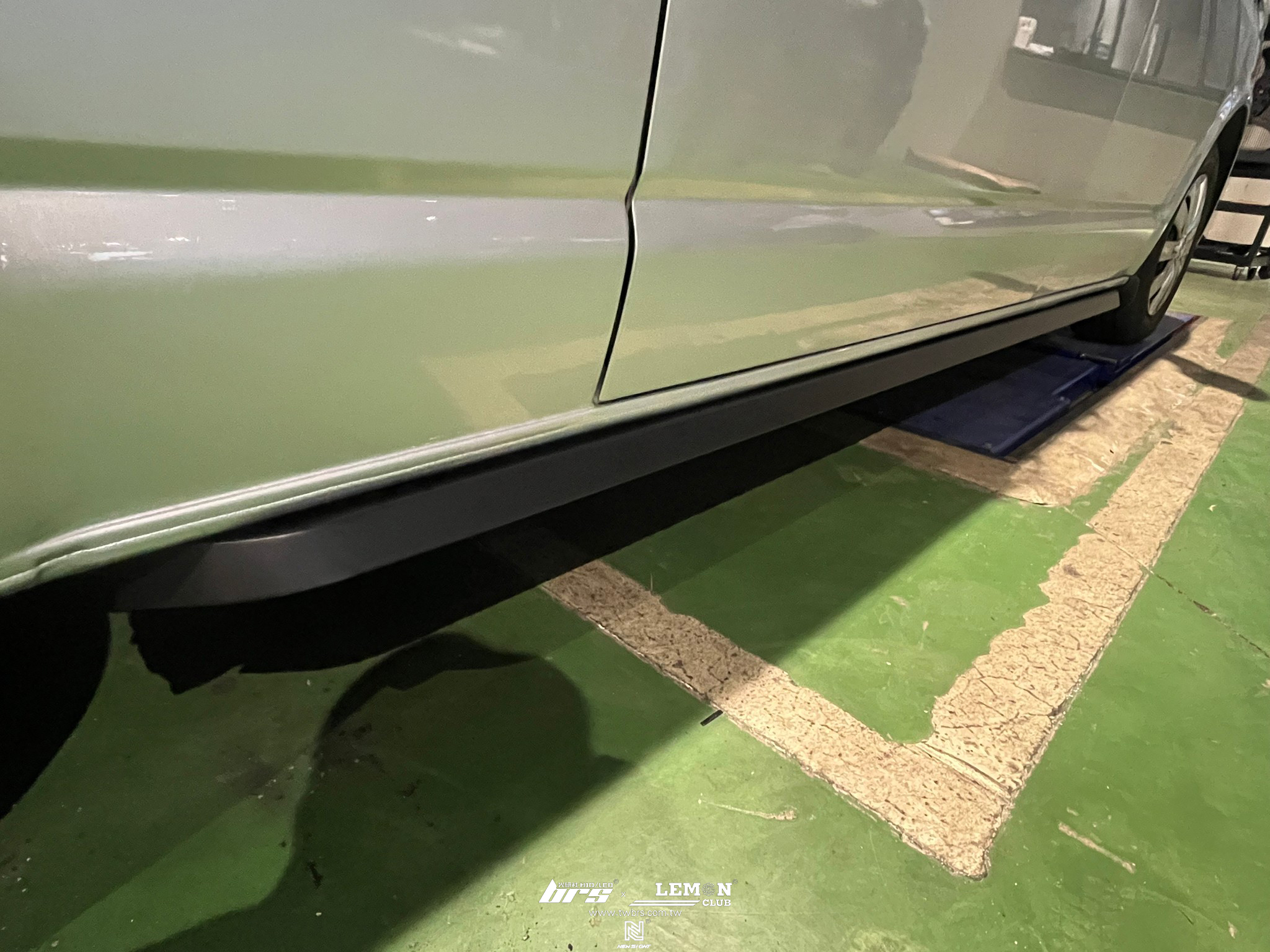 Volkswagen T6 安裝 側邊防撞桿+T6.1尾燈+擋泥板