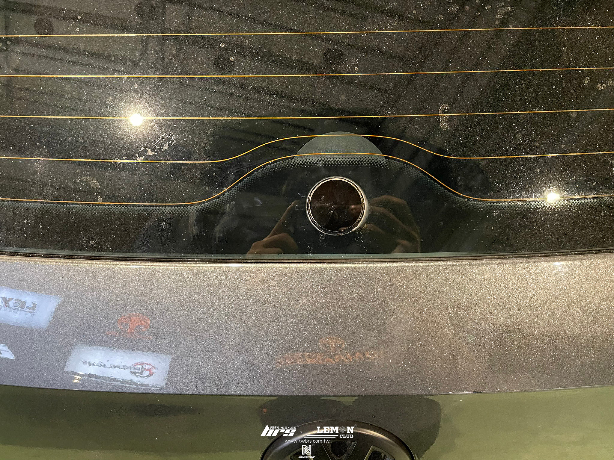 Volkswagen Passat 安裝 Leyo後雨刷移除塞