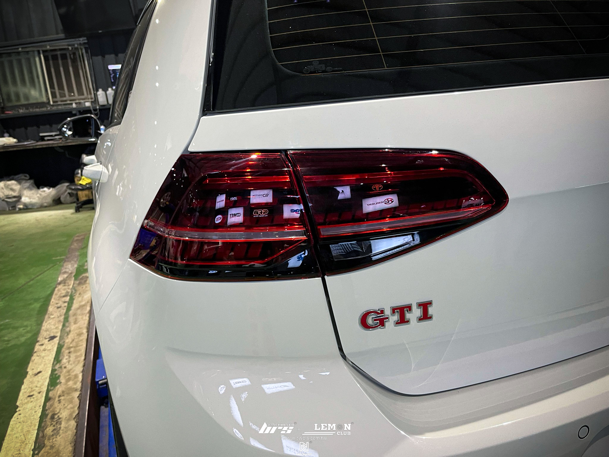 Volkswagen Golf 7 GTI 安裝 7改7.5代副廠流水LED尾燈