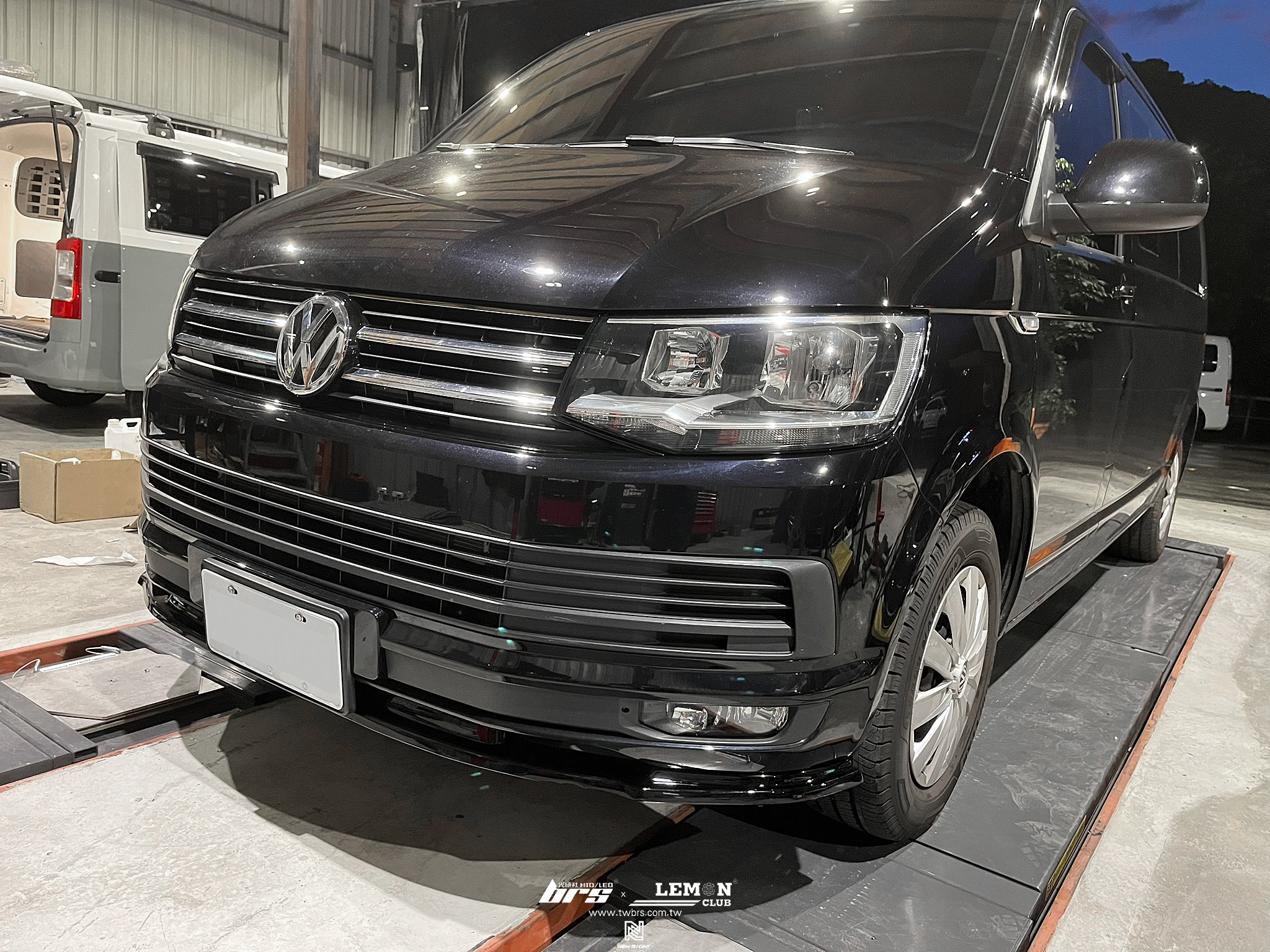 Volkswagen T6 安裝 前下巴