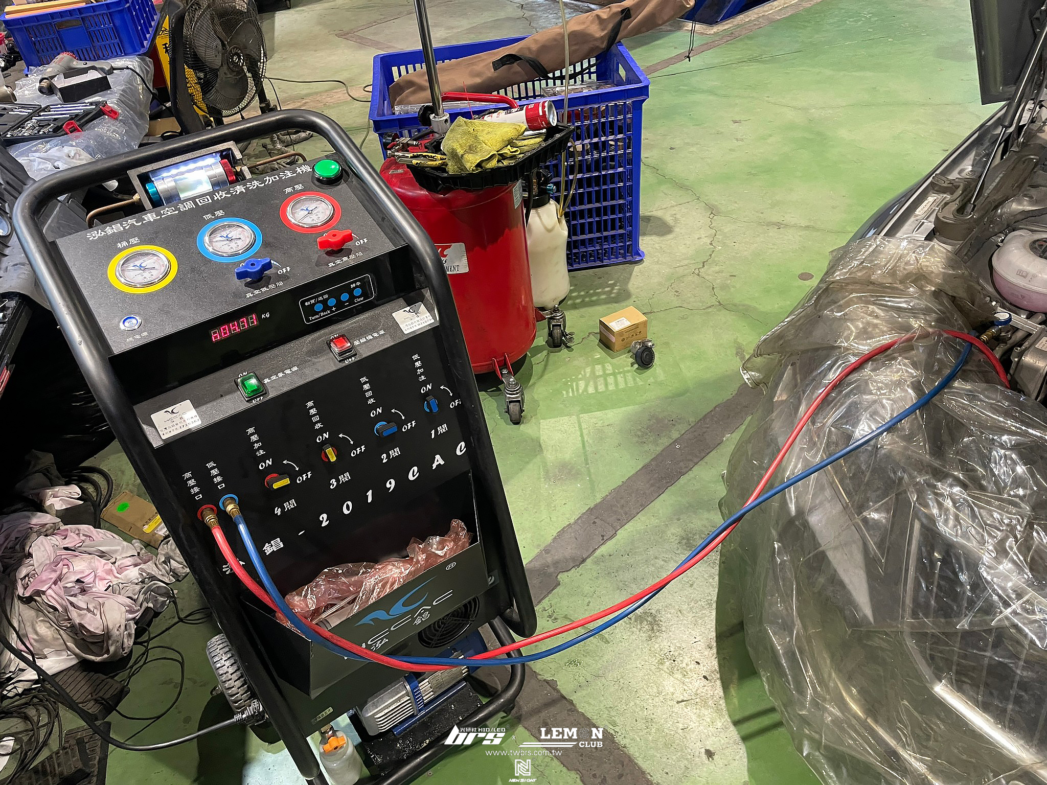 Skoda Superb (12萬保養+原廠閥體油+原廠變速箱油+杏合醫療級MQB冷氣空調濾芯+原廠進氣濾芯+原廠火星塞+外皮帶+外皮帶惰輪)+節氣門清洗+冷氣清洗