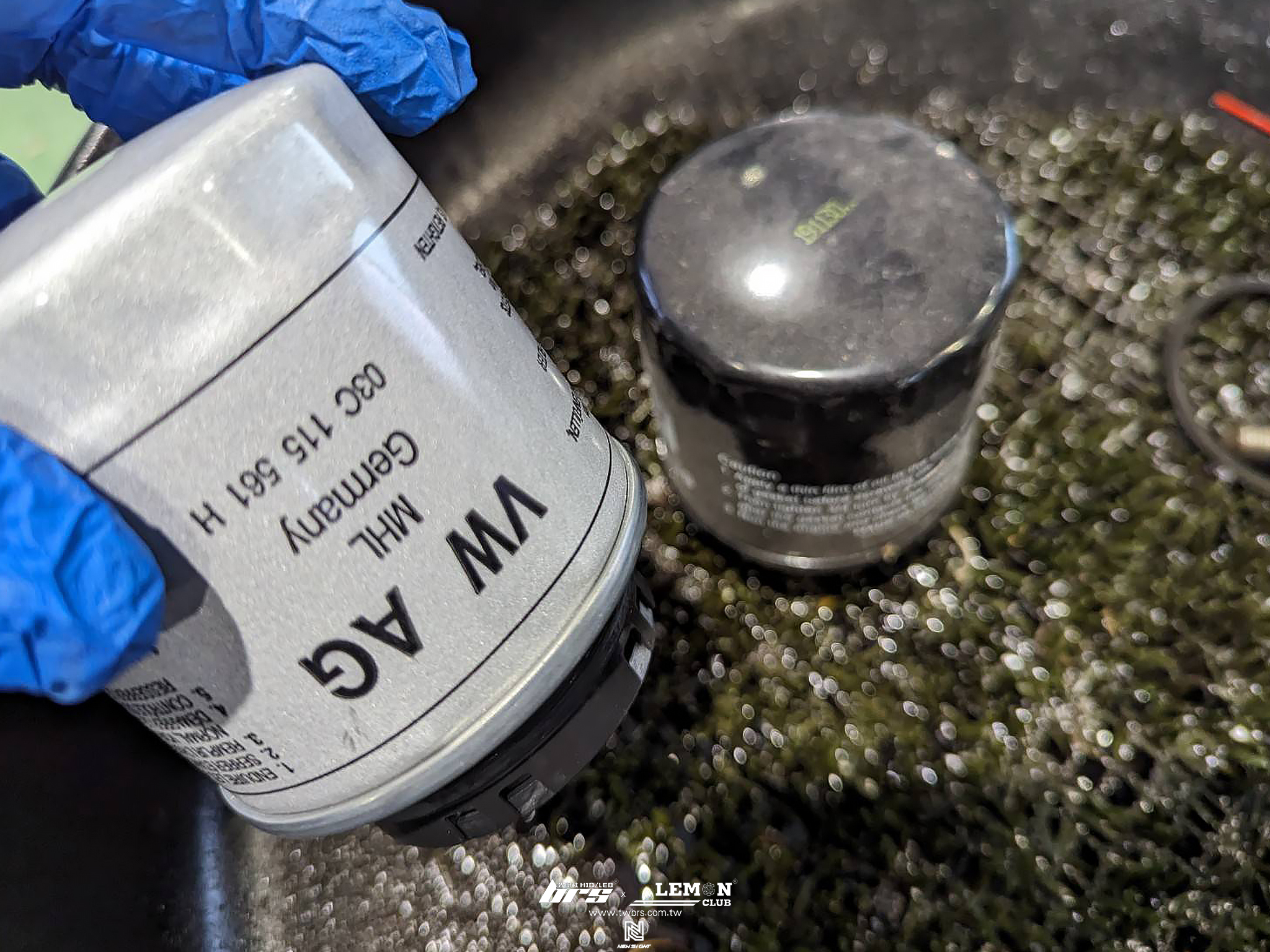 Volkswagen New Tiguan 保養(萊茵機油5W30+原廠機油芯+杏合醫療級MQB冷氣空調濾芯)