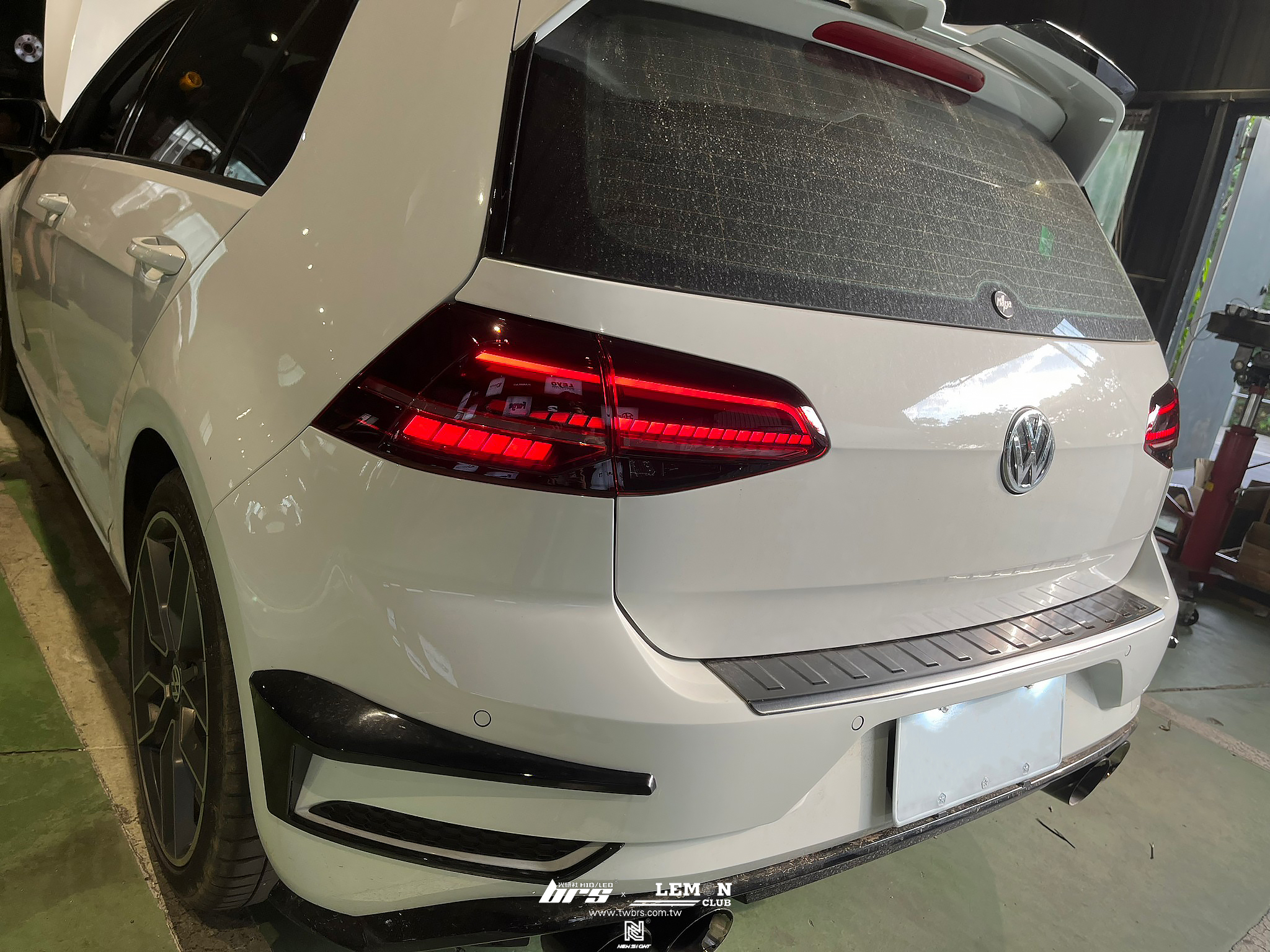 Volkswagen Golf 7 安裝 7改7.5原廠LED汽車尾燈