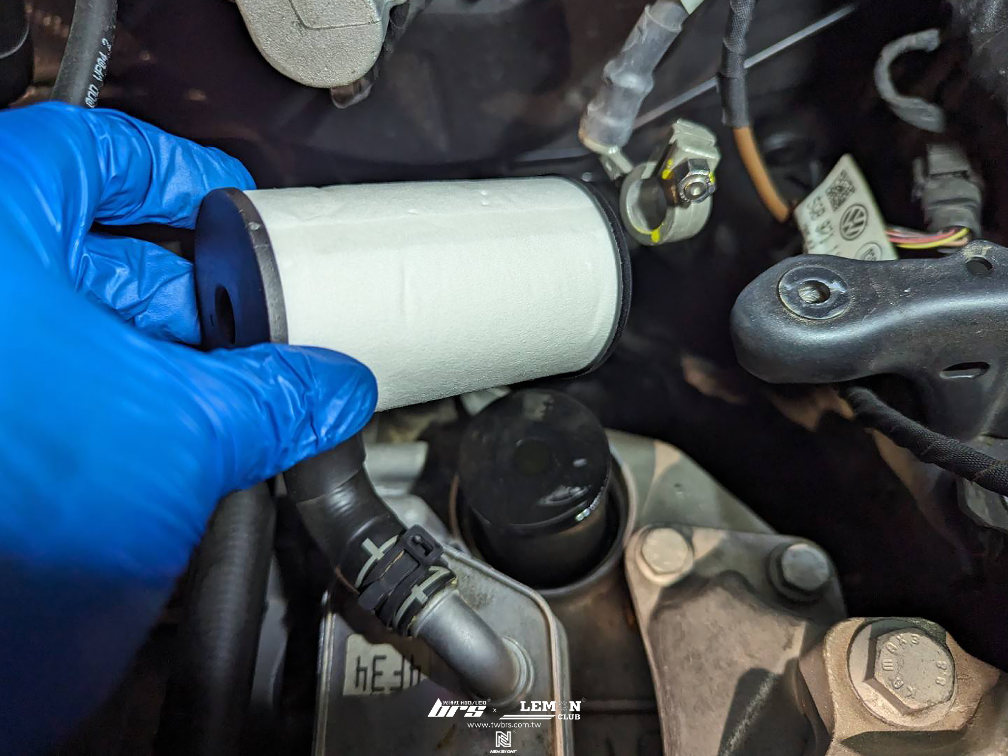 Skoda Kodiaq 保養(德國Rheinol萊茵機油5W30+原廠機油芯+原廠洩油螺絲+原廠洩油螺絲墊片+原廠變速箱油+原廠變速箱濾芯)