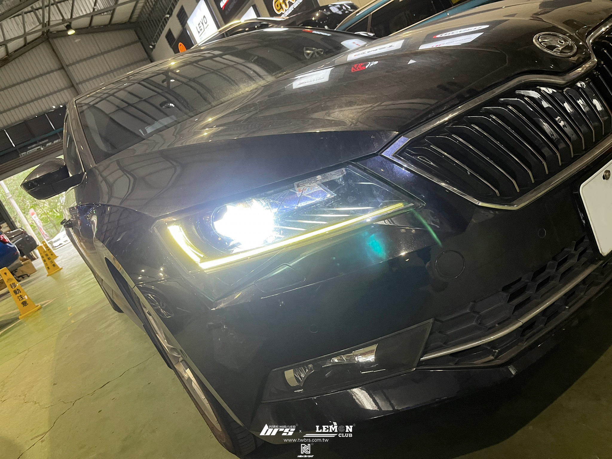 Skoda Superb 安裝 大燈HIGHLIGHT SS款(高階款) 6000K LED
