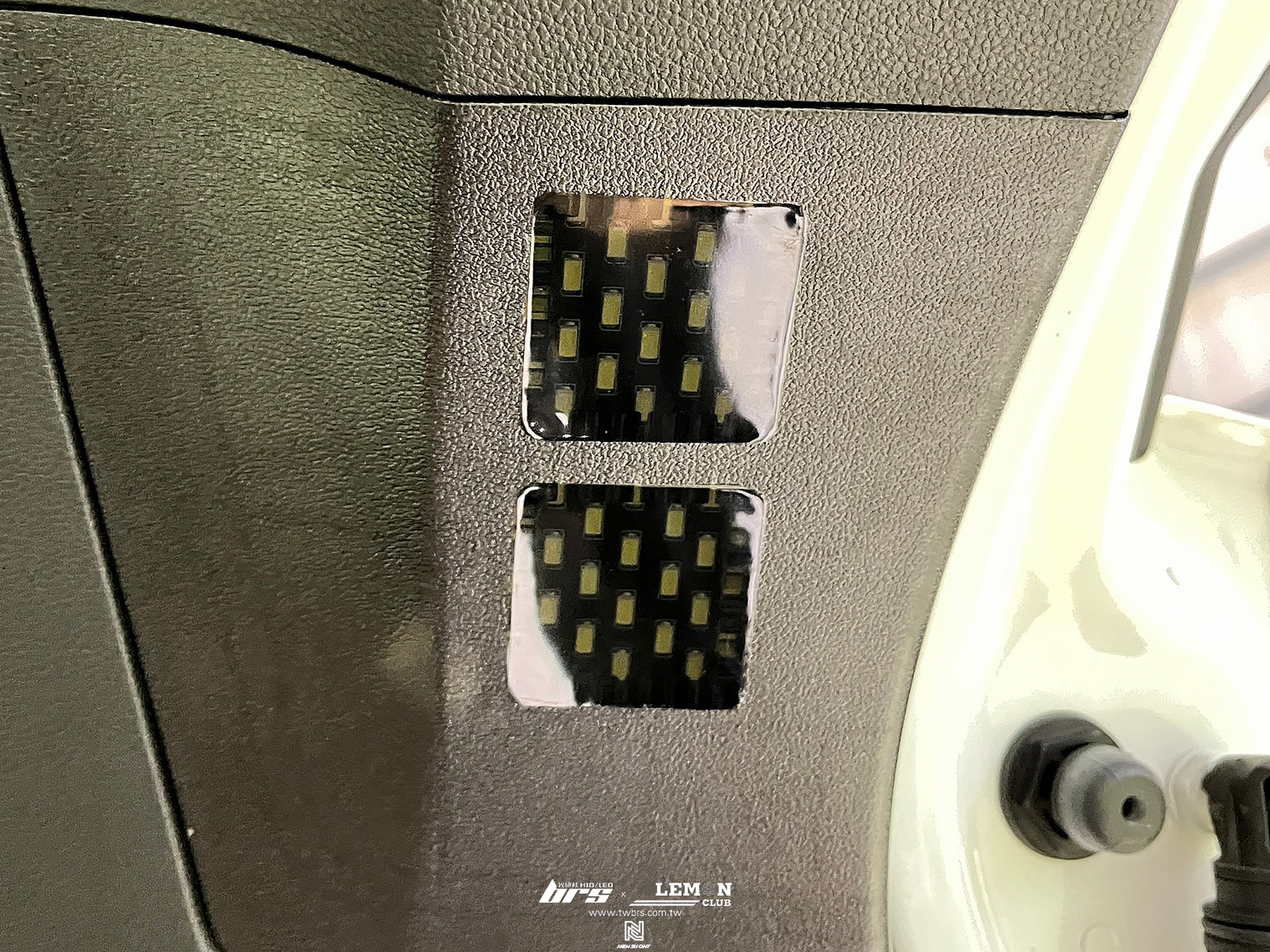 Volkswagen New Tiguan 安裝 專用尾門燈