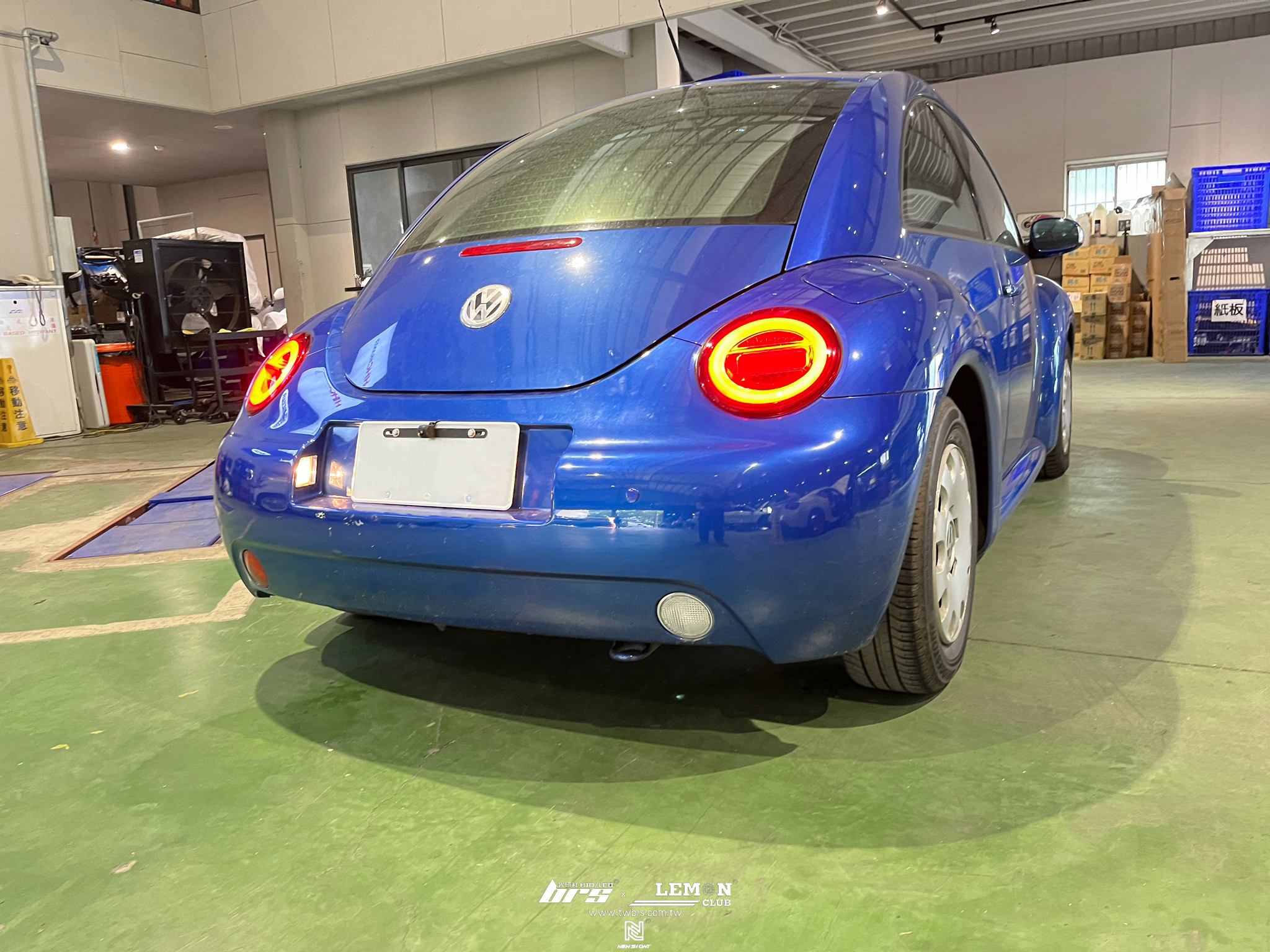 Volkswagen Beetle 安裝 黑底款光圈魚眼大燈+流水尾燈