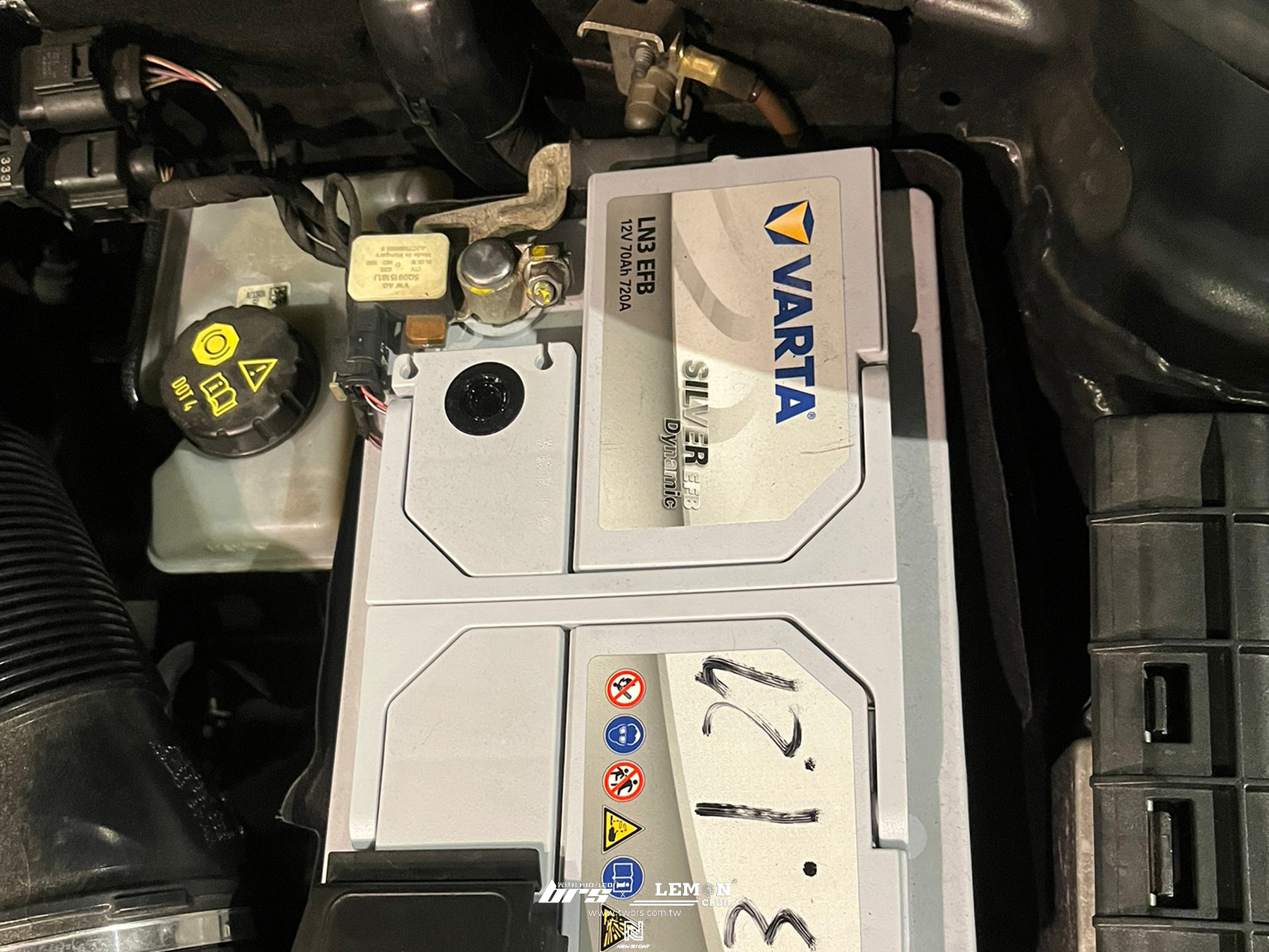 Skoda Karoq 安裝 VARTA LN3 70AH電瓶更換