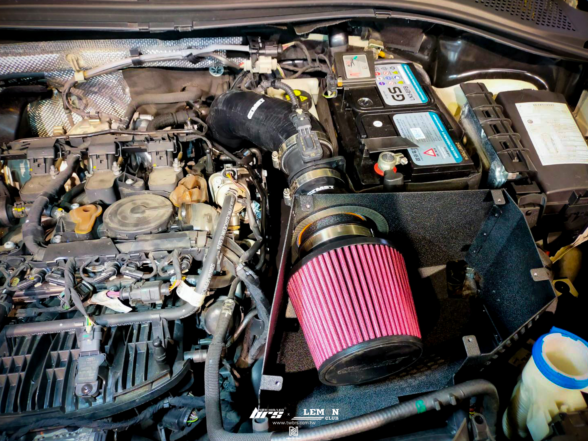 Volkswagen New Tiguan 安裝 德國Rheinol萊茵機油5W30更換+原廠機油芯更換+原廠洩油螺絲+墊片更換+MST進氣系統