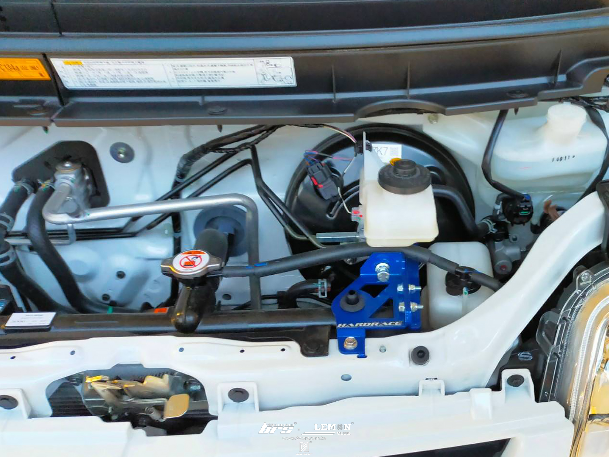 Toyota Town Ace 安裝 HARDRACE 煞車總泵頂桿