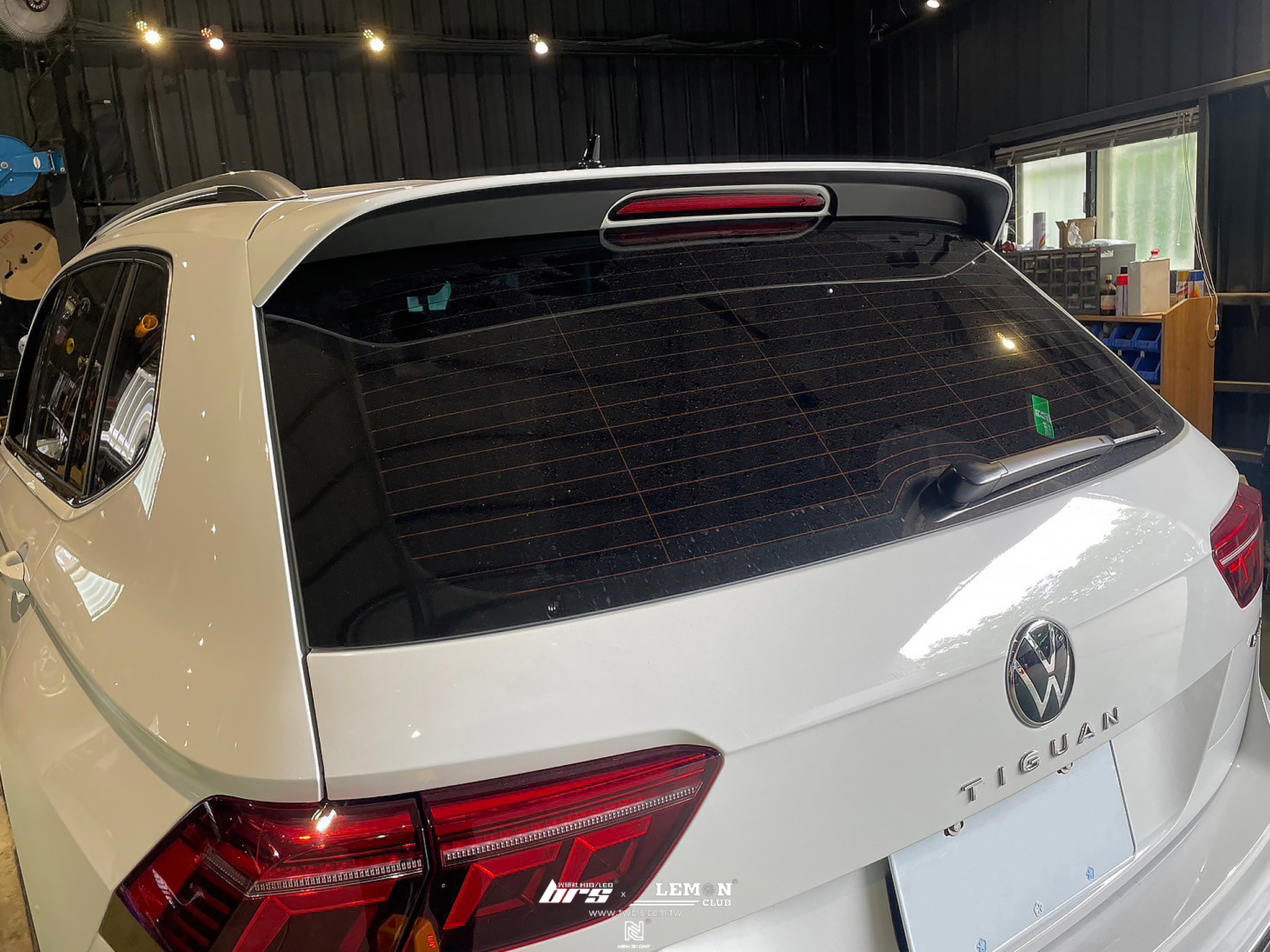 Volkswagen New Tiguan 安裝 R-Line尾翼+後視鏡流水方向燈