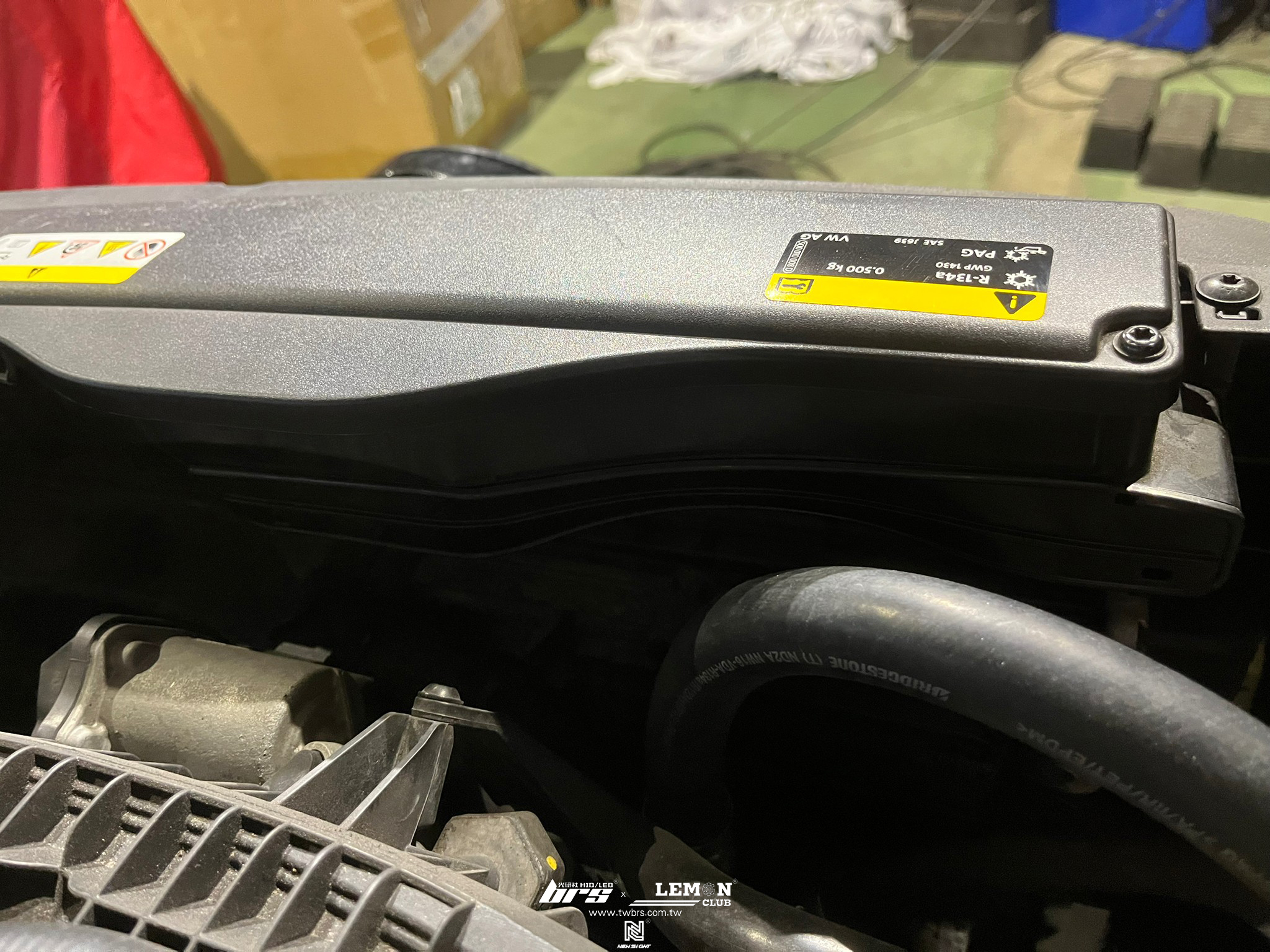 Volkswagen Golf 7.5 GTI 安裝 VAG原廠進氣擋板