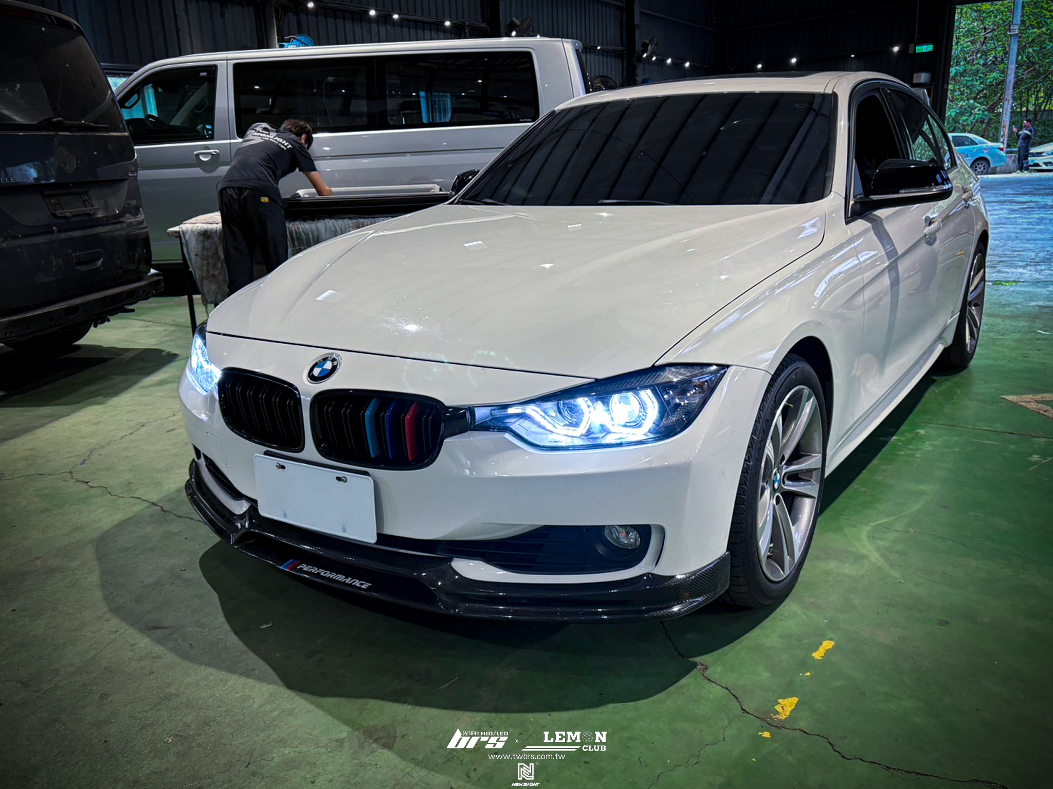 BMW F30 安裝 雙U魚眼大燈總成+HIGHLIGHT 高階款LED燈泡