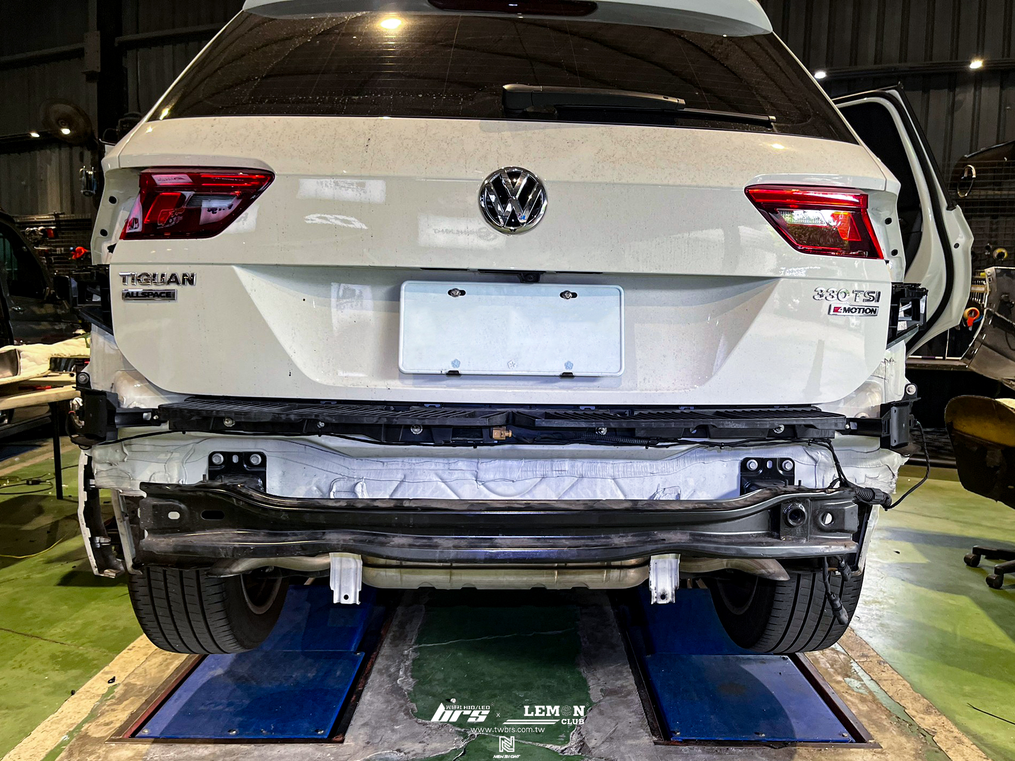 Volkswagen New Tiguan 安裝 原廠2Q盲點偵測系統(鏡片式)