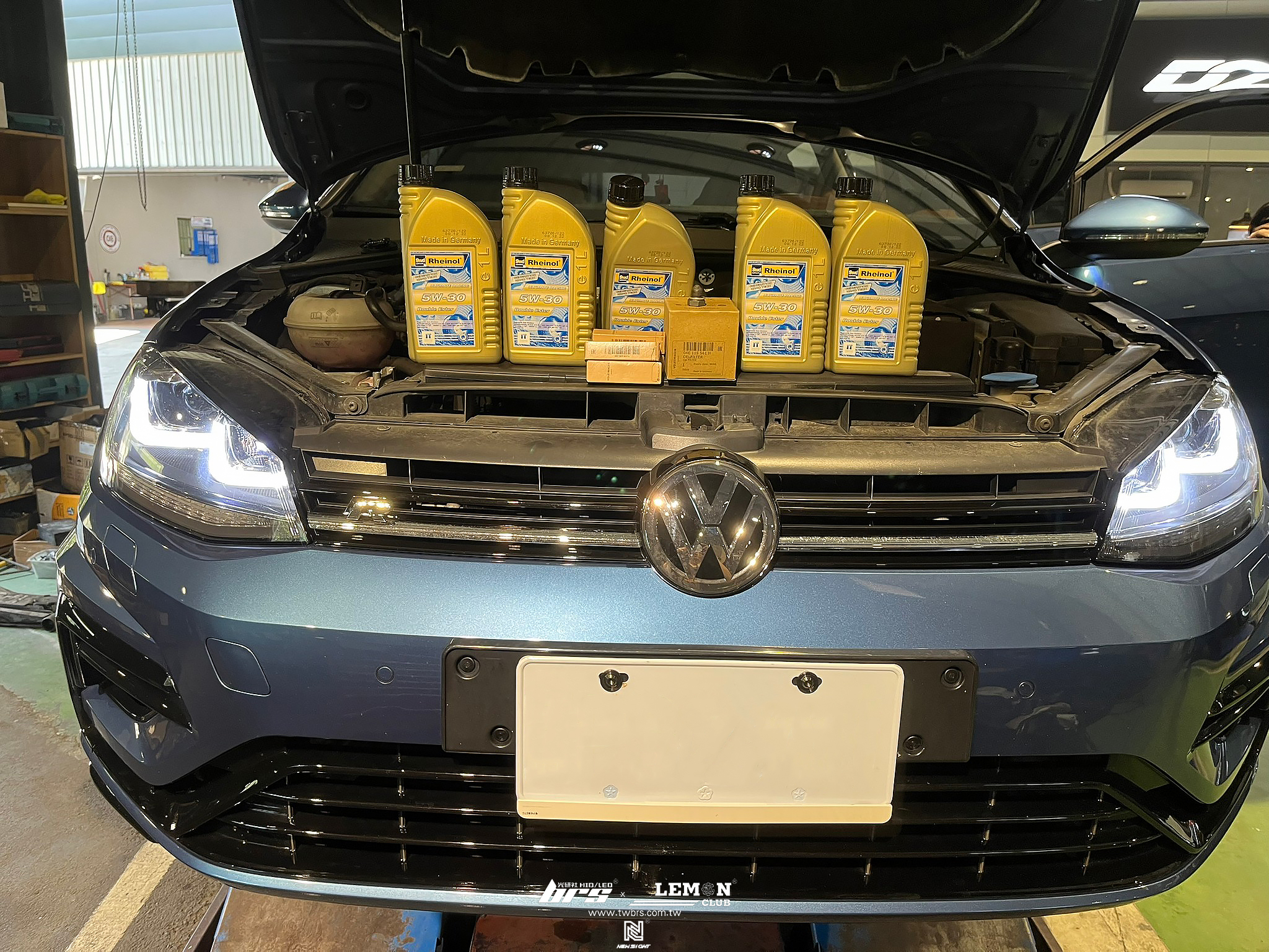 Volkswagen Golf 7 Variant 保養(萊茵機油5W30+原廠洩油螺絲+墊片+原廠機油芯+原廠火星塞)