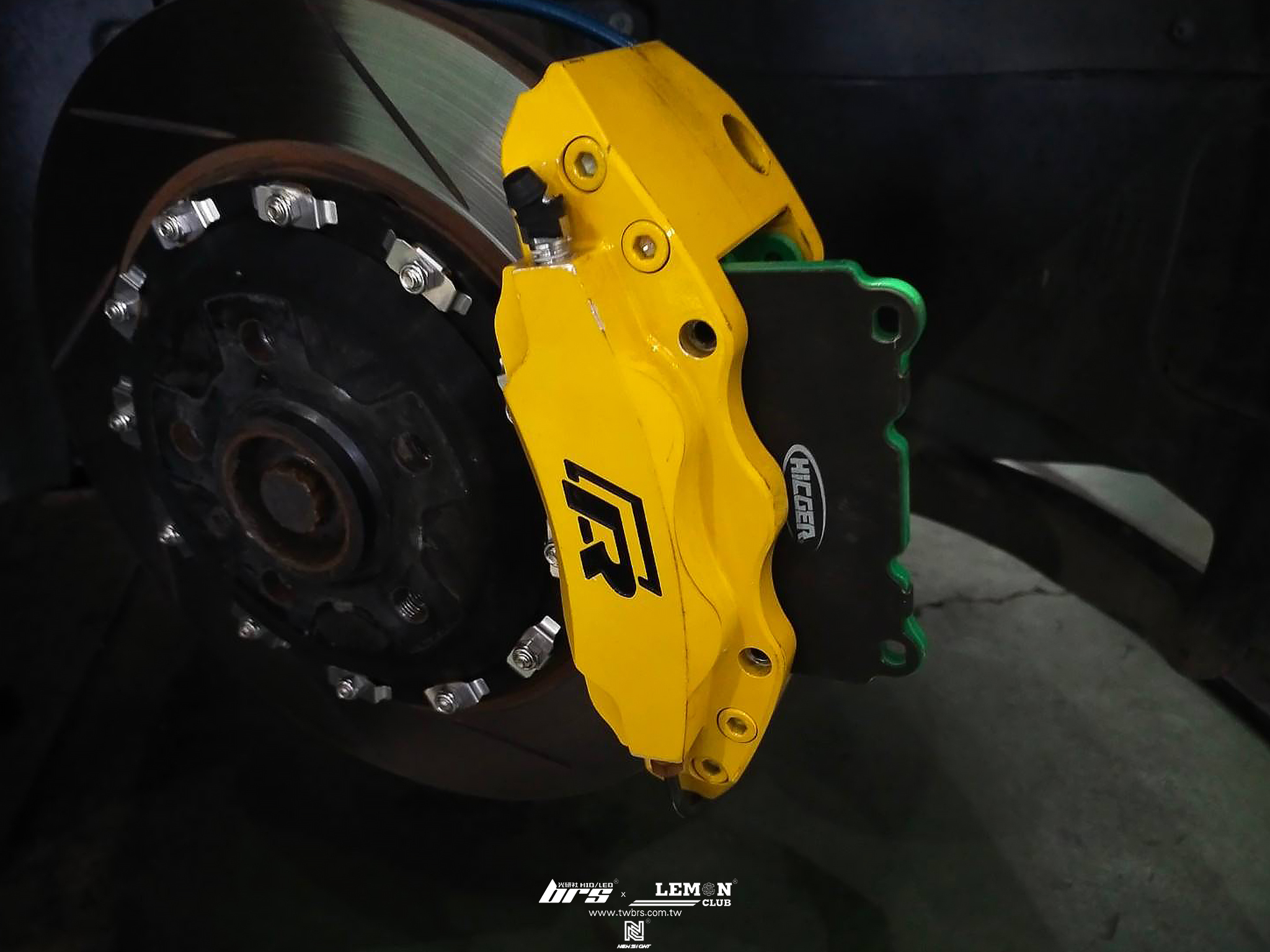 Volkswagen Golf 7 安裝 前HiCGER 來令片+後Brembo來令片(紅皮)