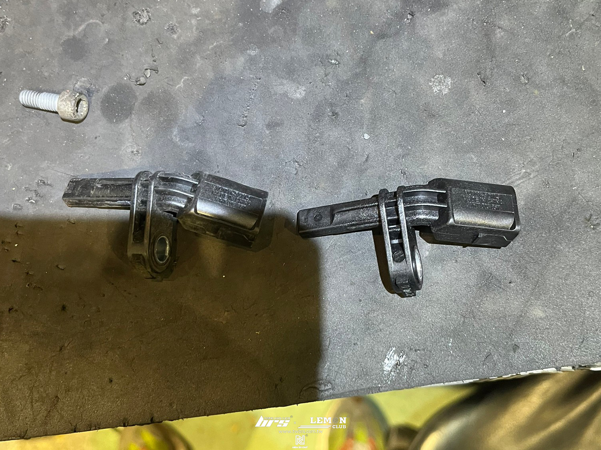 Audi Q3 安裝 左前輪速感知器