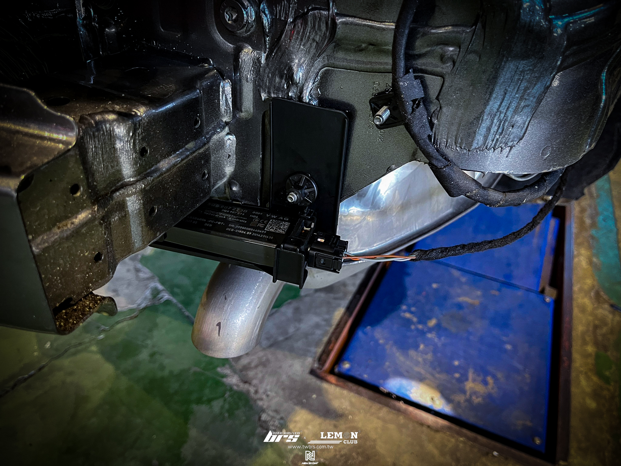 Skoda Octavia 安裝 原廠直接式胎壓系統搭配ORO金屬黑氣嘴+怠速熄火啟停自動關閉器+MQB外置空氣濾芯+保桿防跳石網