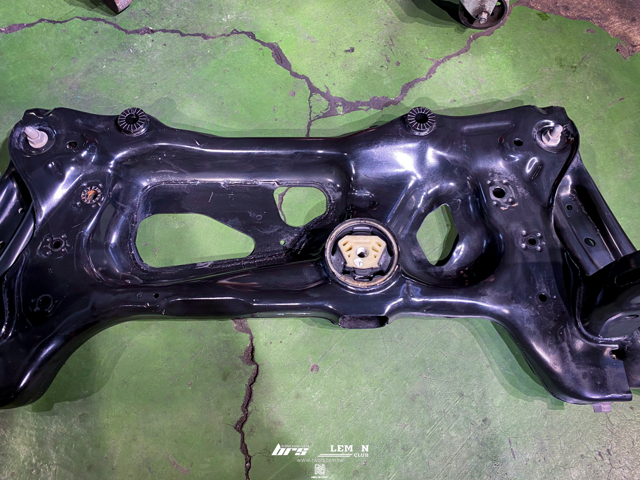 Skoda Kodiaq 保養 工字樑襯套更換