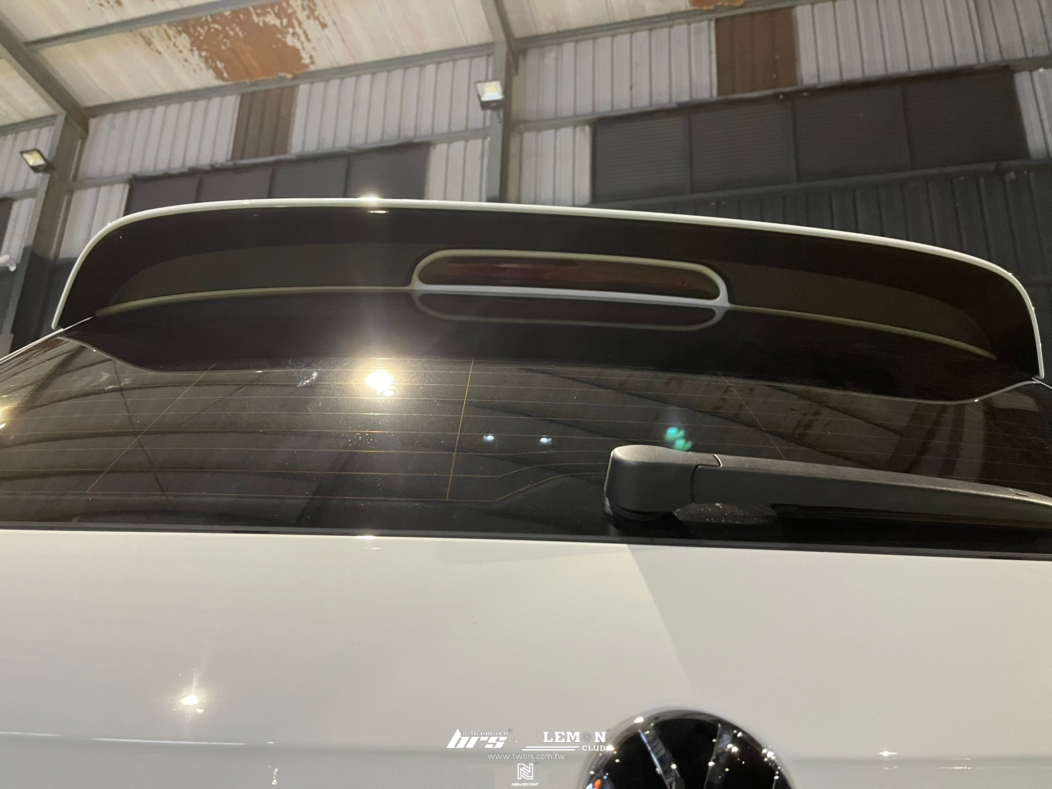 Volkswagen New Tiguan 安裝 原廠R-Line尾翼