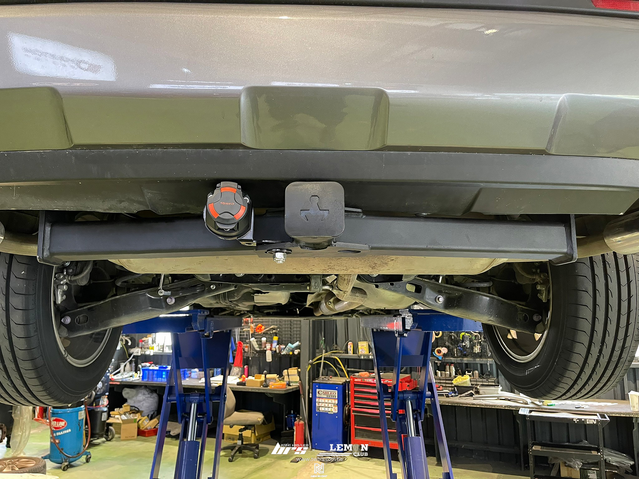 Toyota RAV4 安裝 方口拖車勾+專用線組