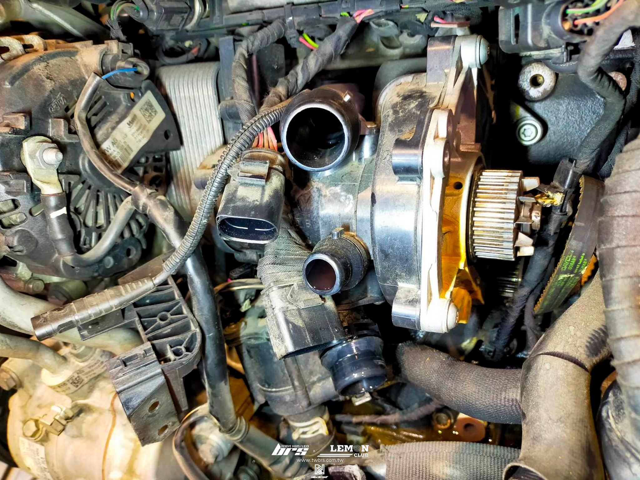 Skoda Octavia 保養 水泵浦+皮帶更換+節溫器更換+接管更換+墊圈更換+原廠G12水箱精更換